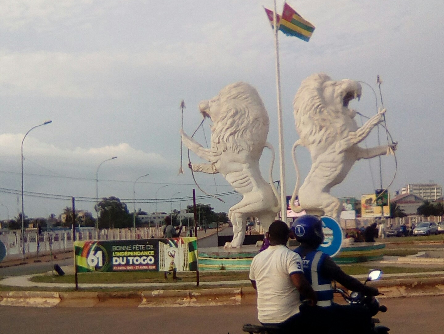Agoe 2lion