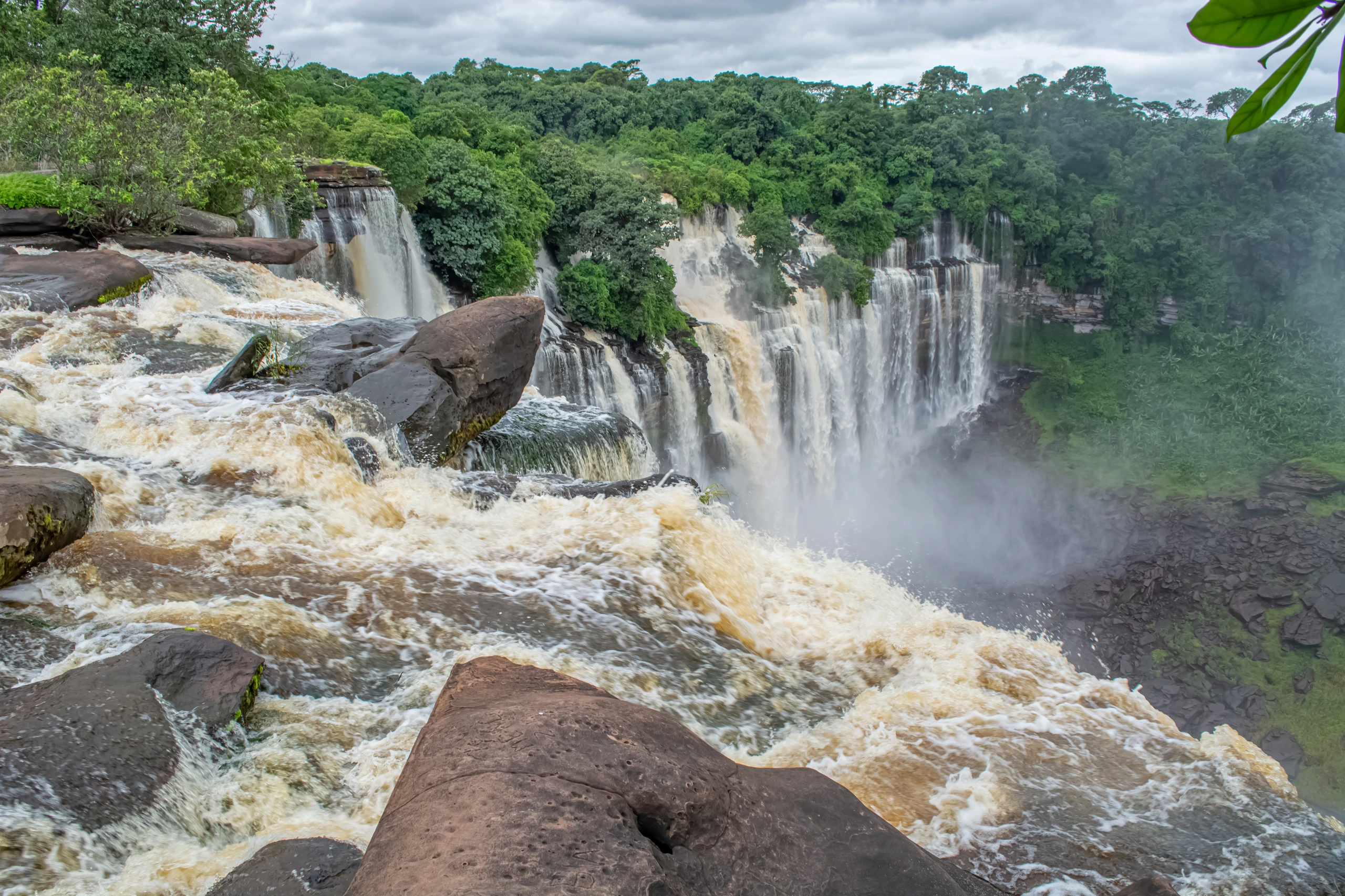 Kalandula vattenfall på Lucala floden, Angola