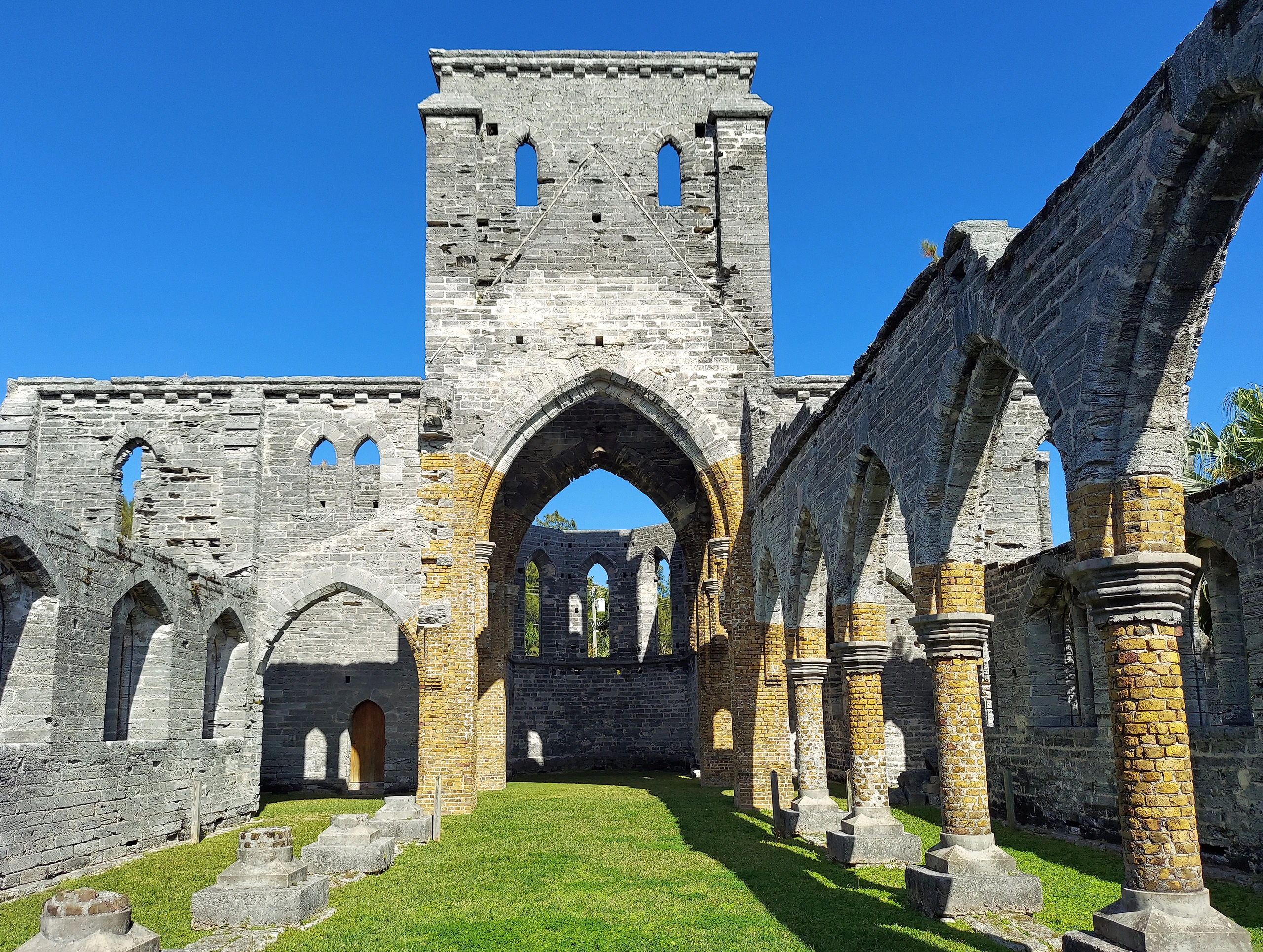 Ofullbordad kyrka i St. George's, Bermuda