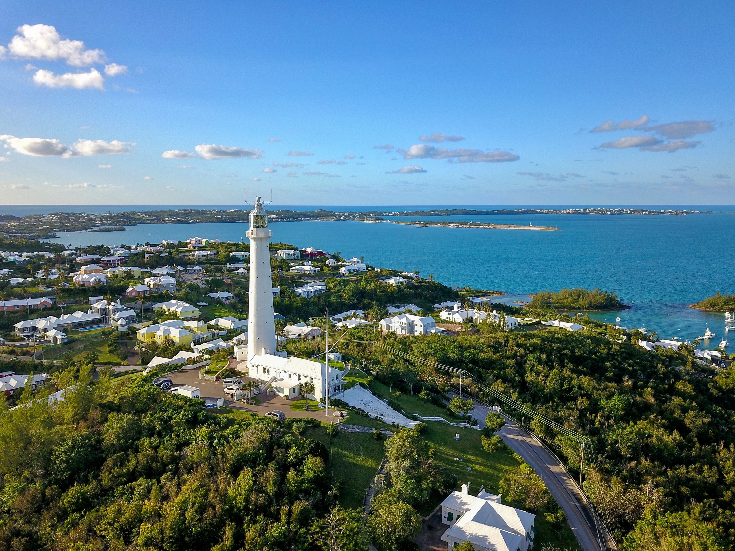 Flygfoto av Bermuda och Gibbs Hill fyr