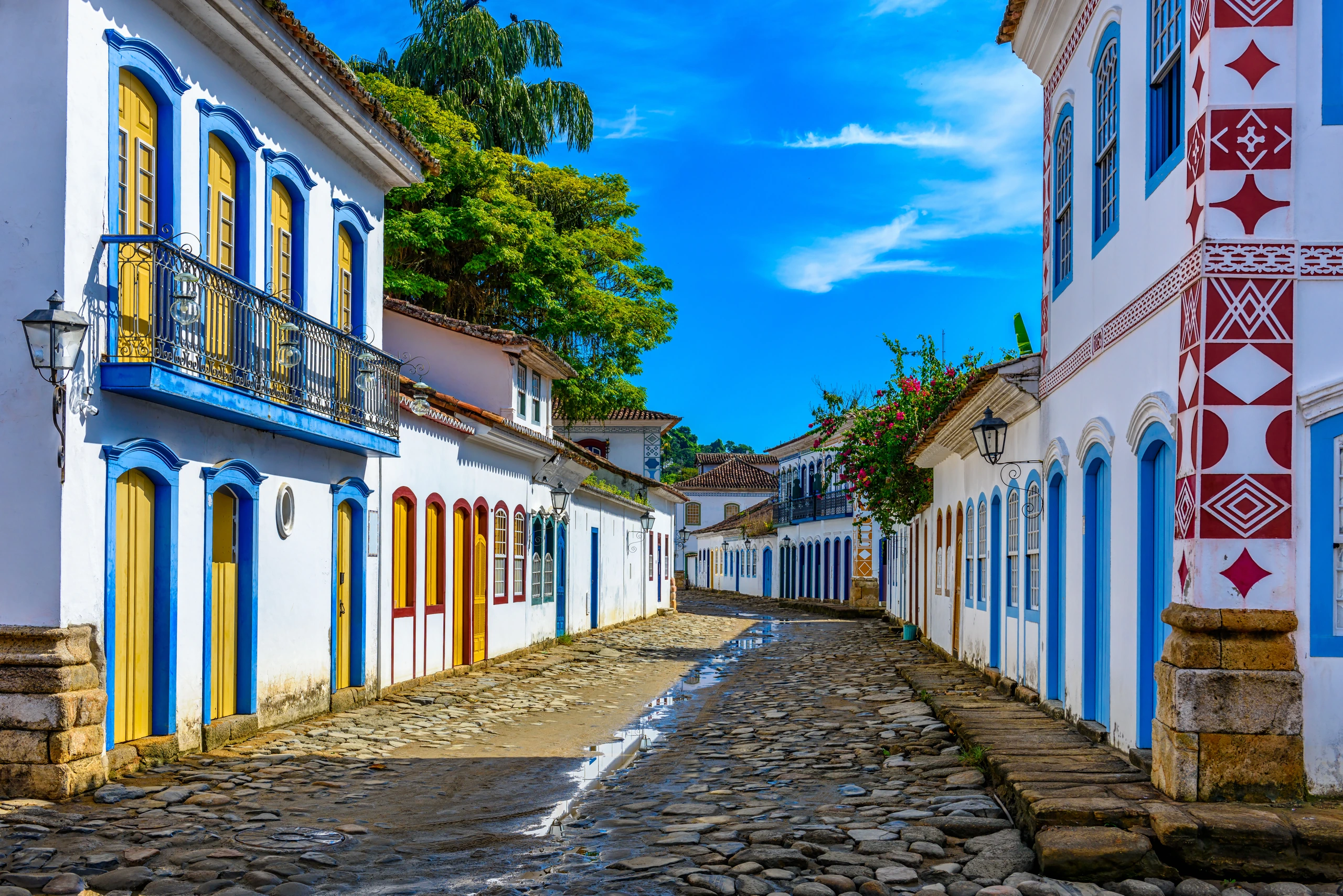 Gata i Paratys historiska centrum, Brasilien