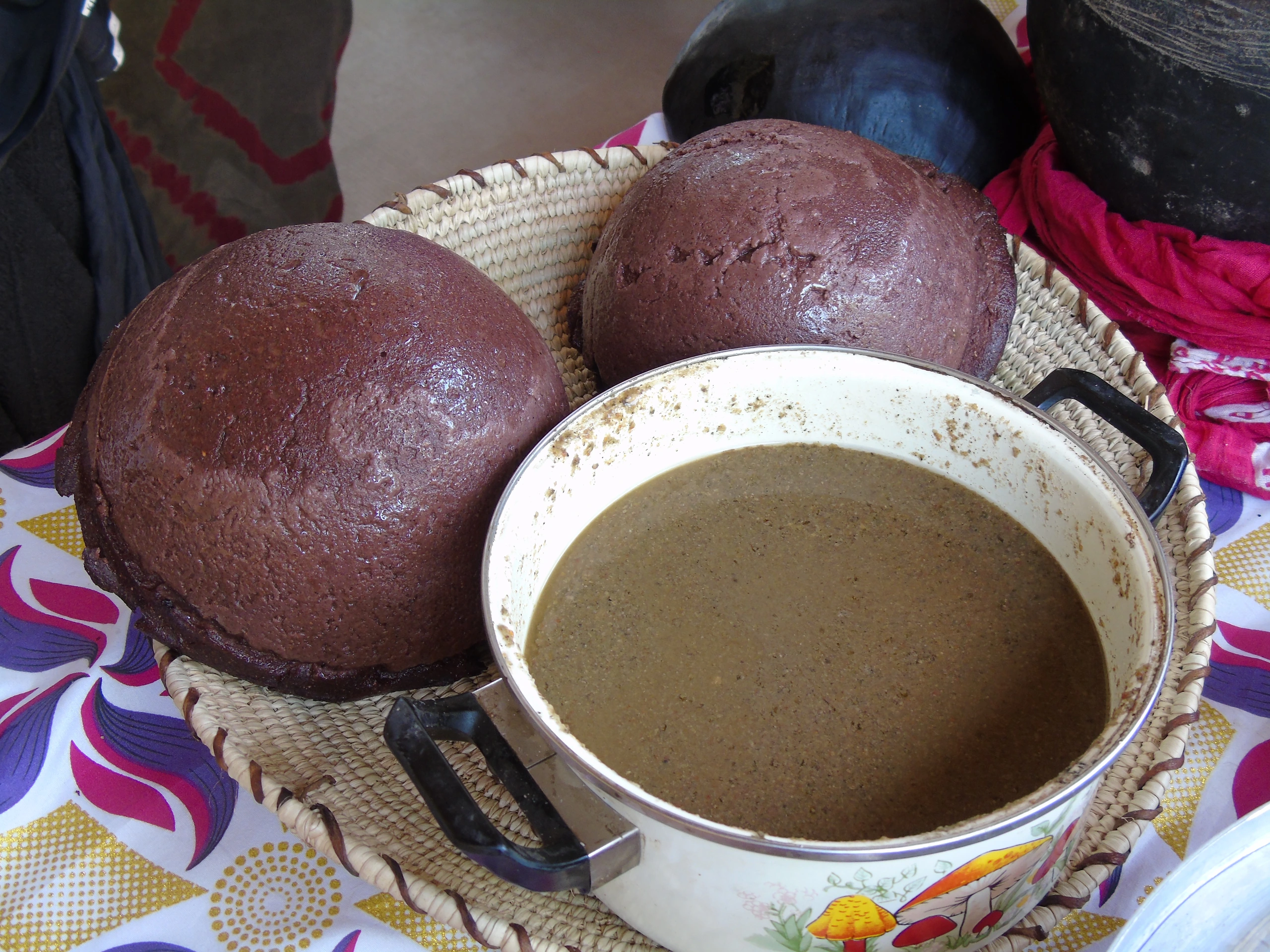 La boule au sorgho rouge i Tchad
