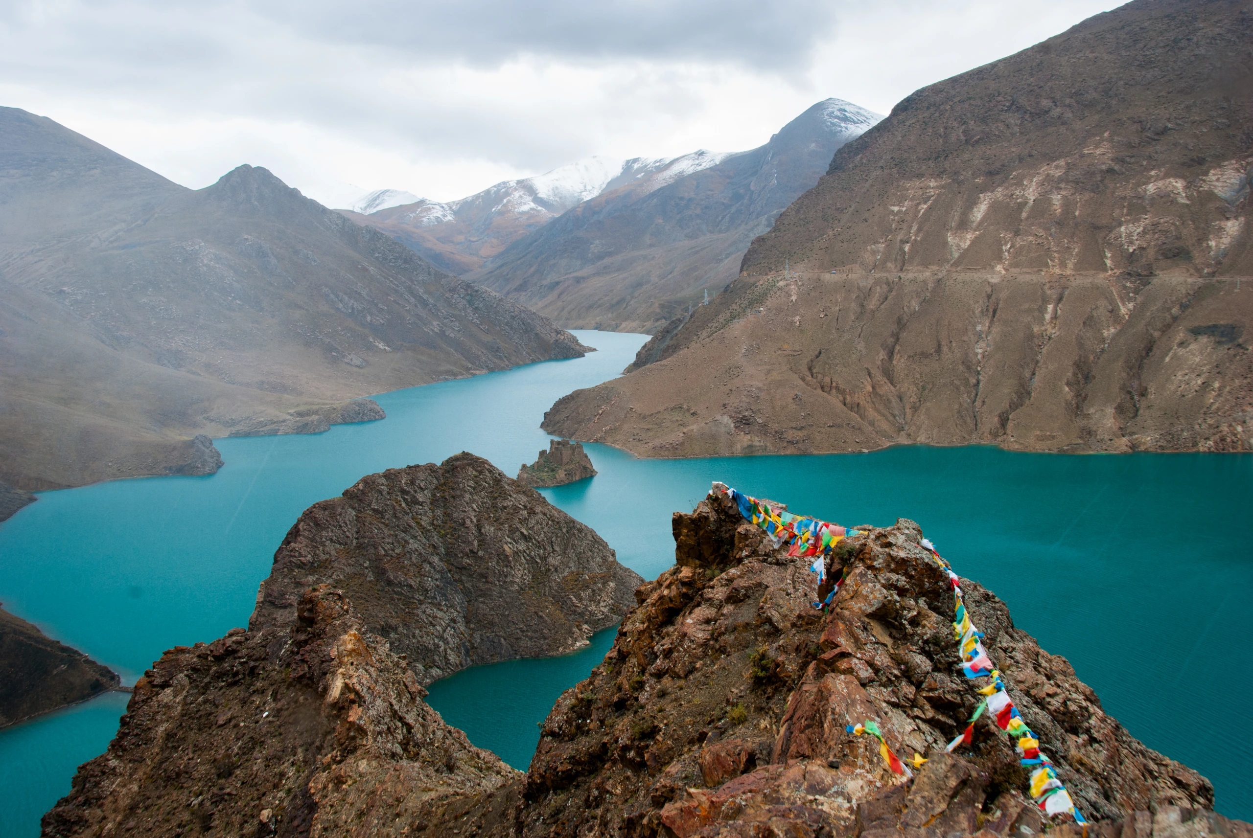 Manla-reservoaren i Tibet, Kina