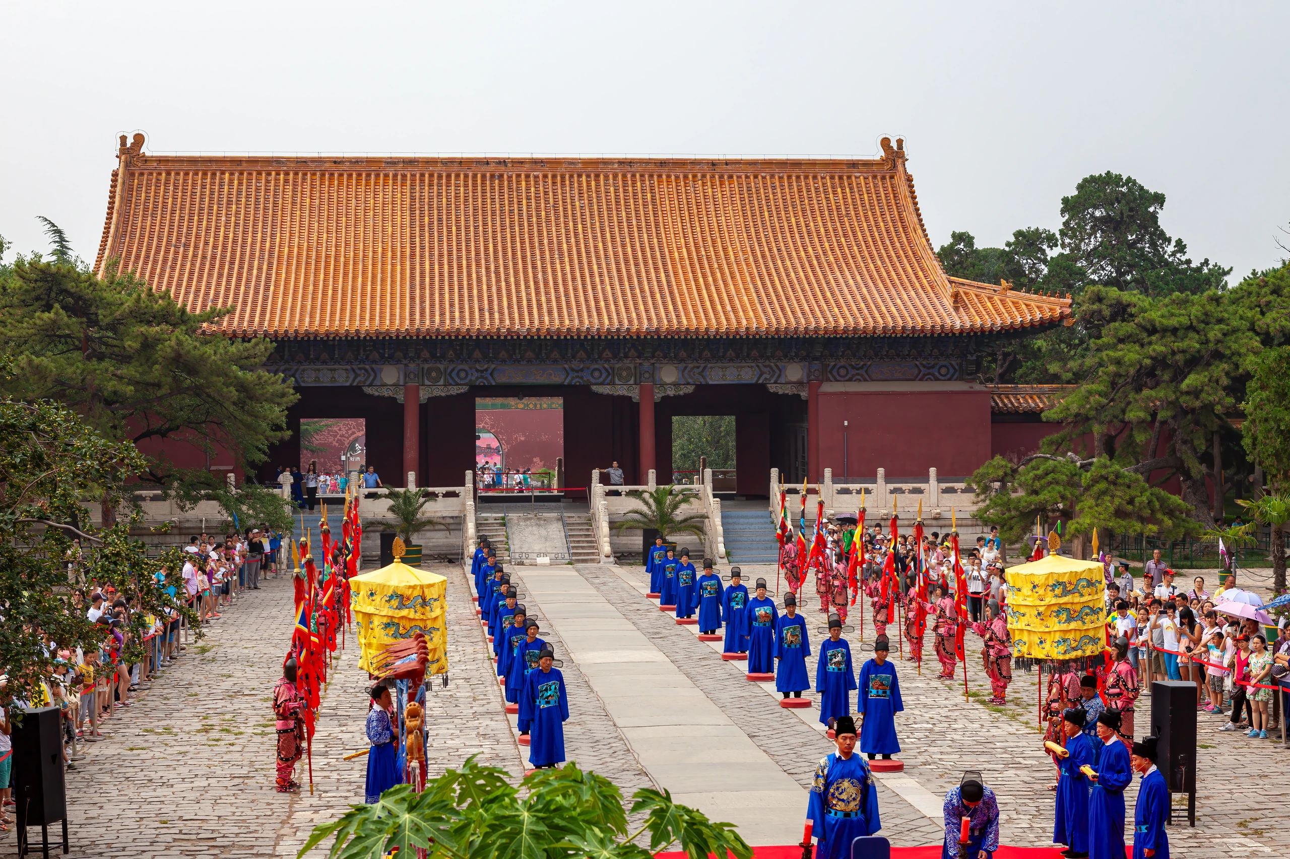 Ceremoni vid Minggravarna nära Beijing, Kina