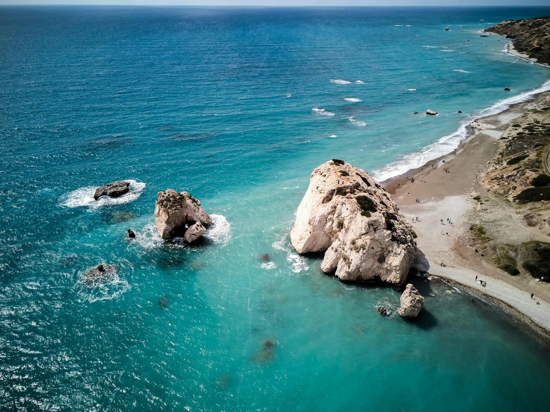 Flygfoto av Petra tou Romiou, Cypern