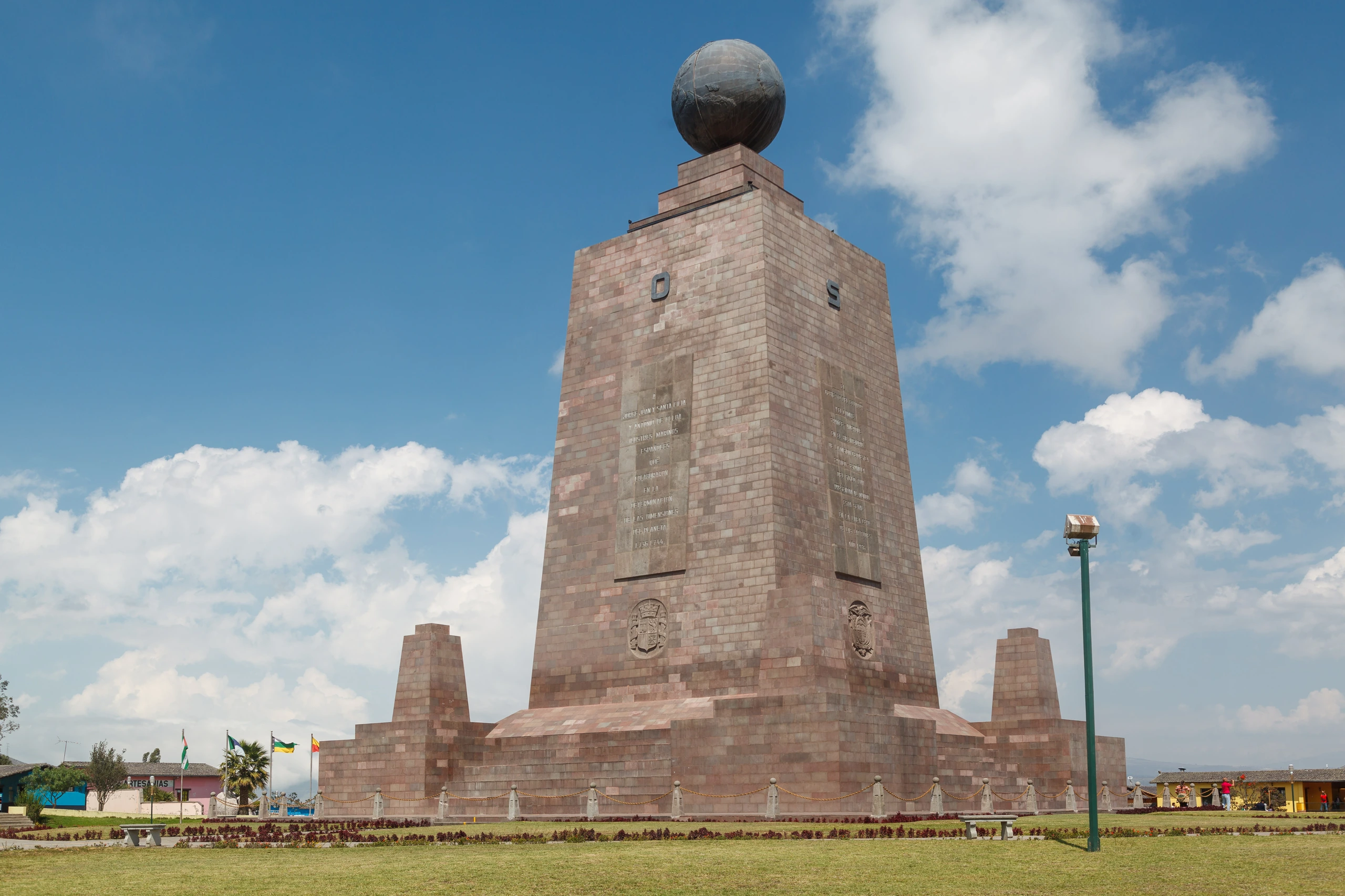 Mitten av världen-monumentet i Quito, Ecuador