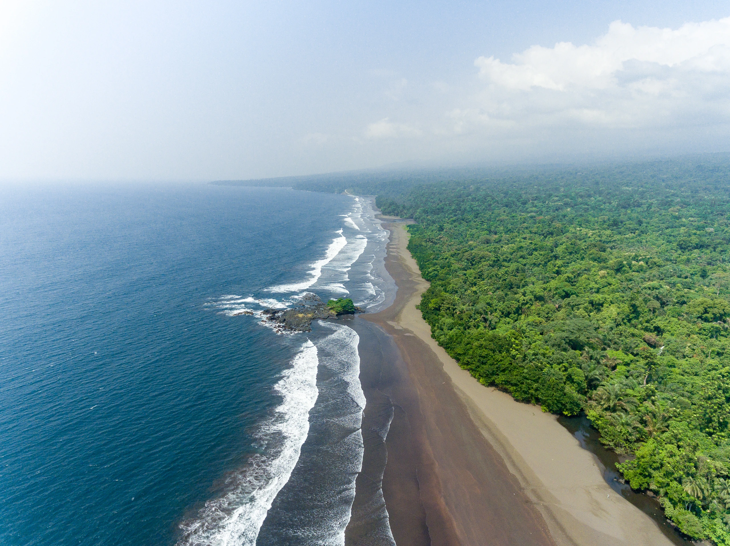 Vattenfall och stränder i Ekvatorialguinea
