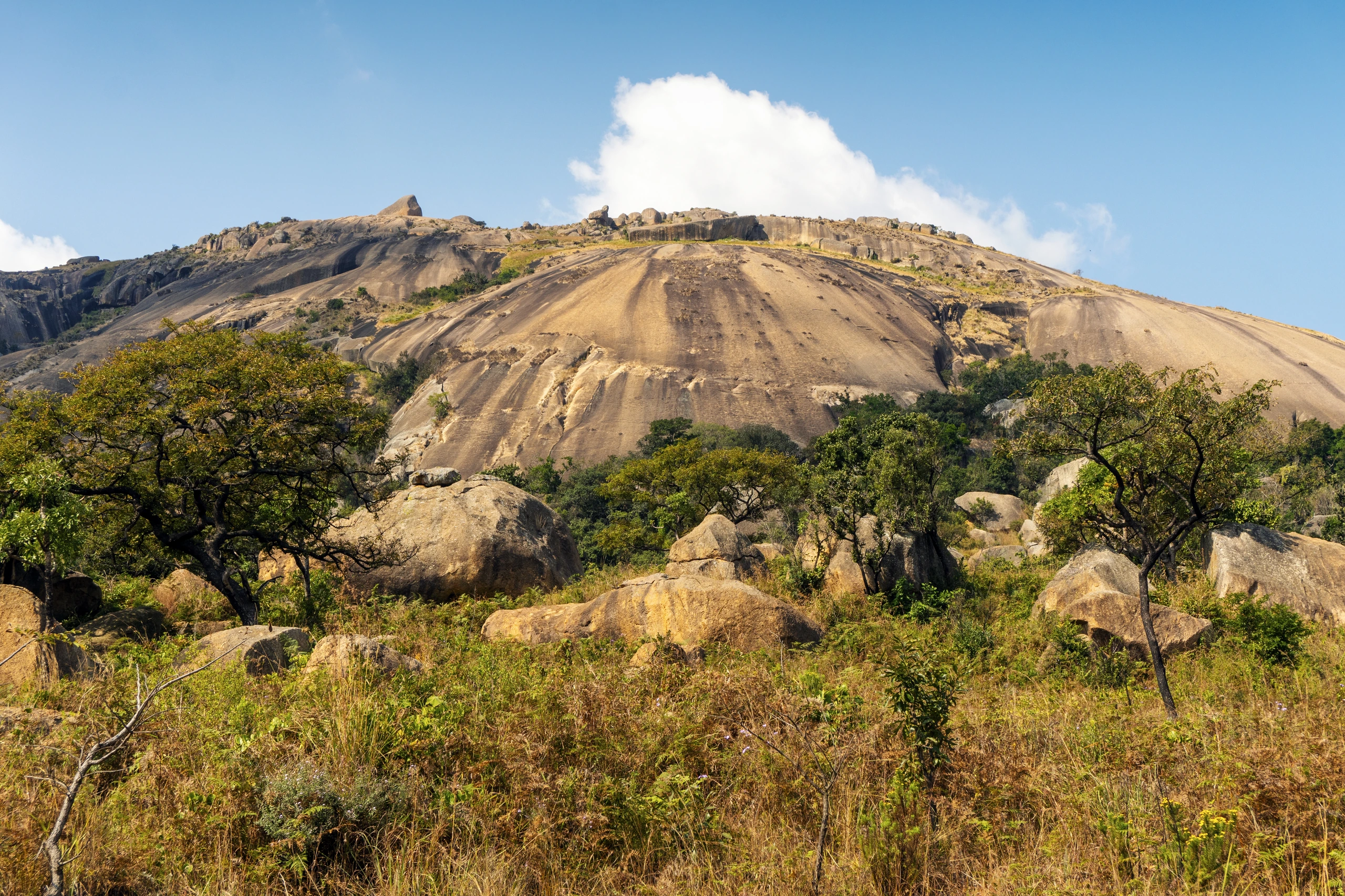Enorm monolit vid Mbabane, Eswatini