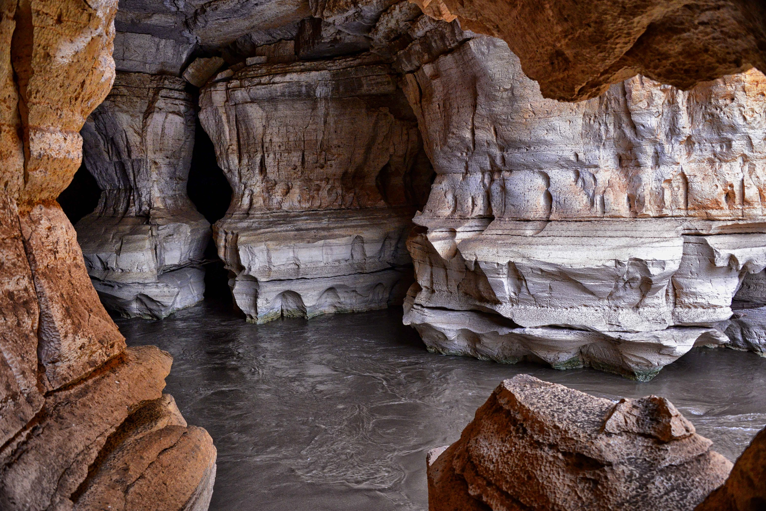 Underjordisk flod i Sof Omer Cave, Etiopien