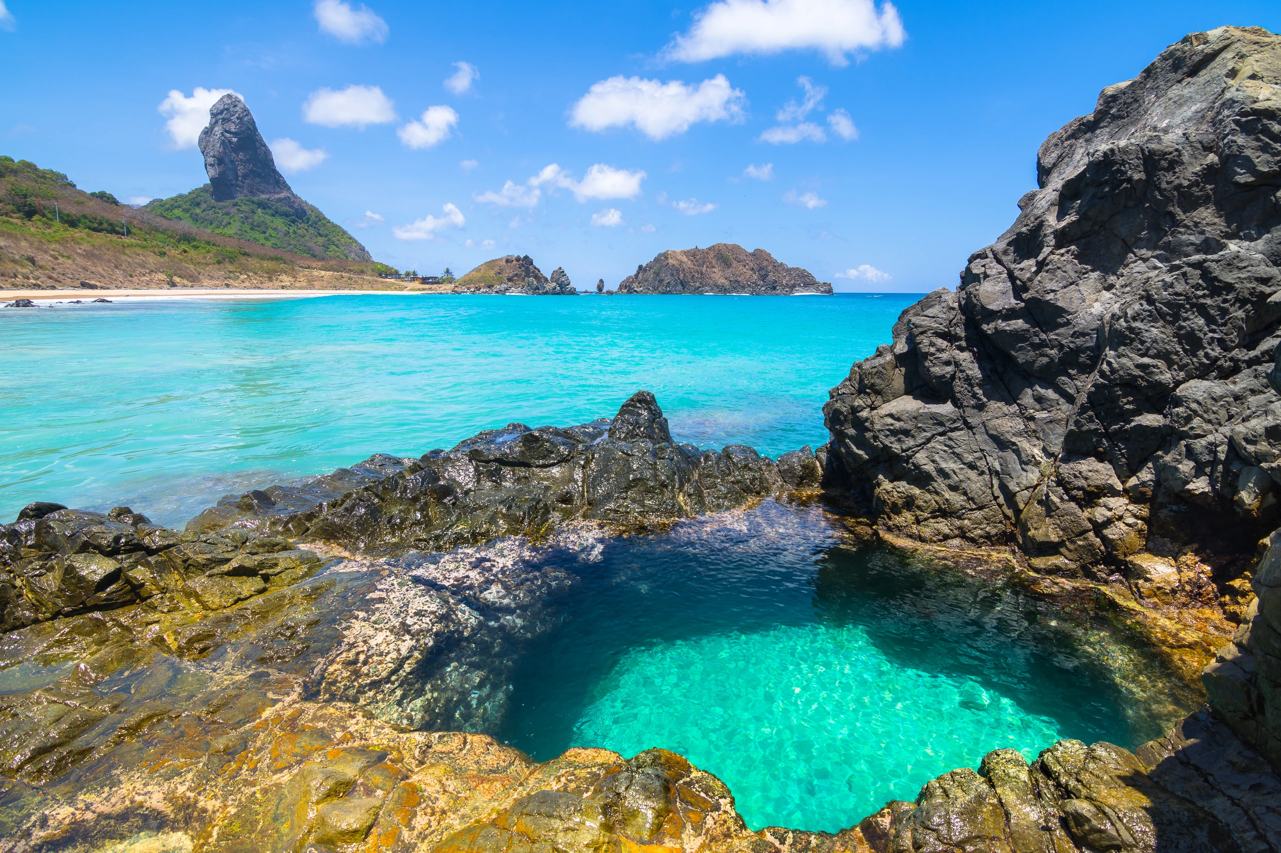 Utsikt över Conceição Beach och Peak Hill, Fernando de Noronha