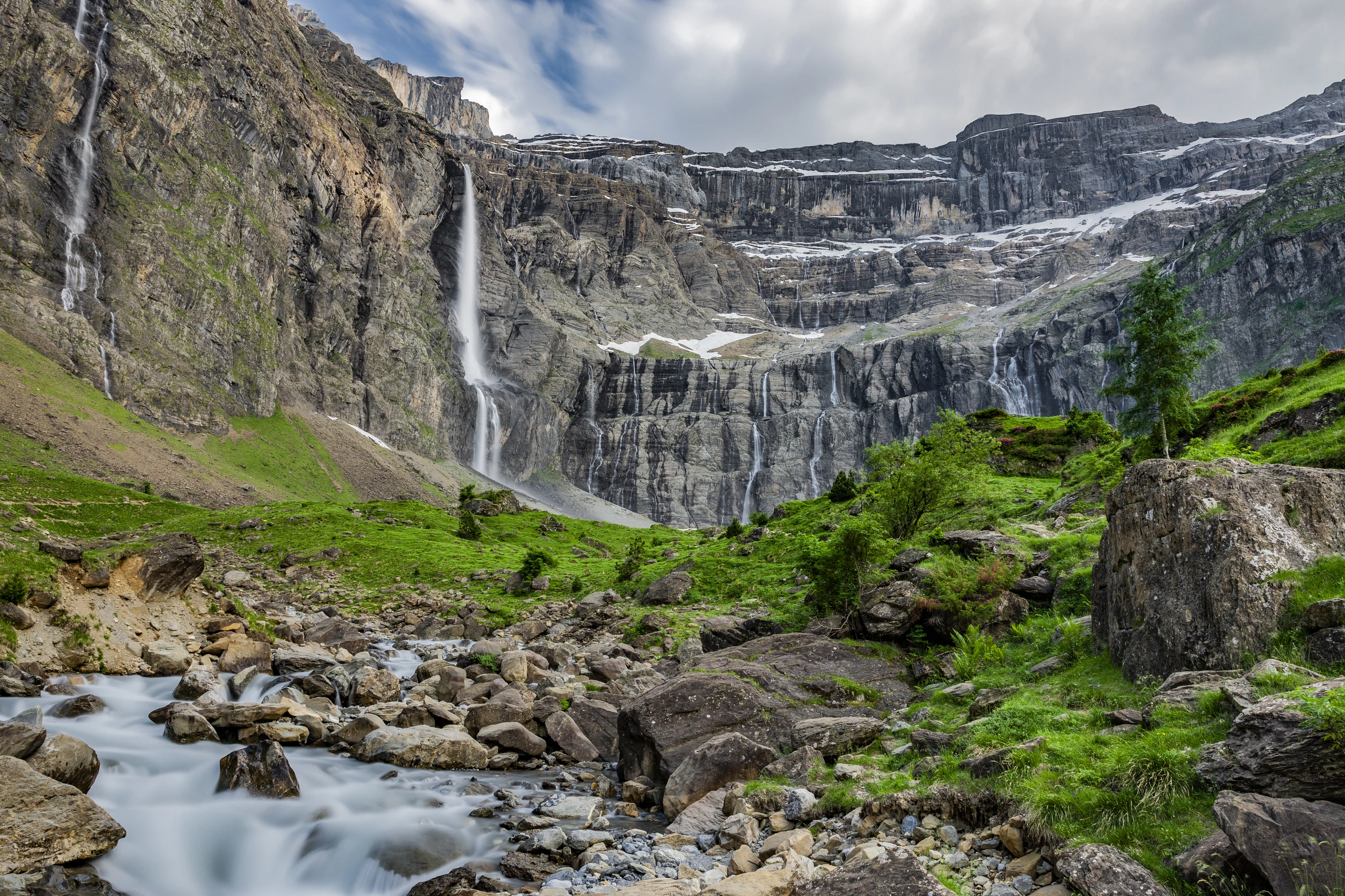 Vattenfall vid Cirque de Gavarnie, Frankrike