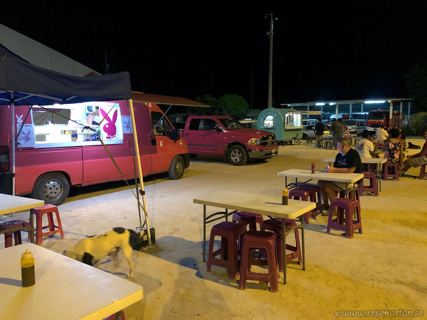 Food trucks i Vaitape, Franska Polynesien