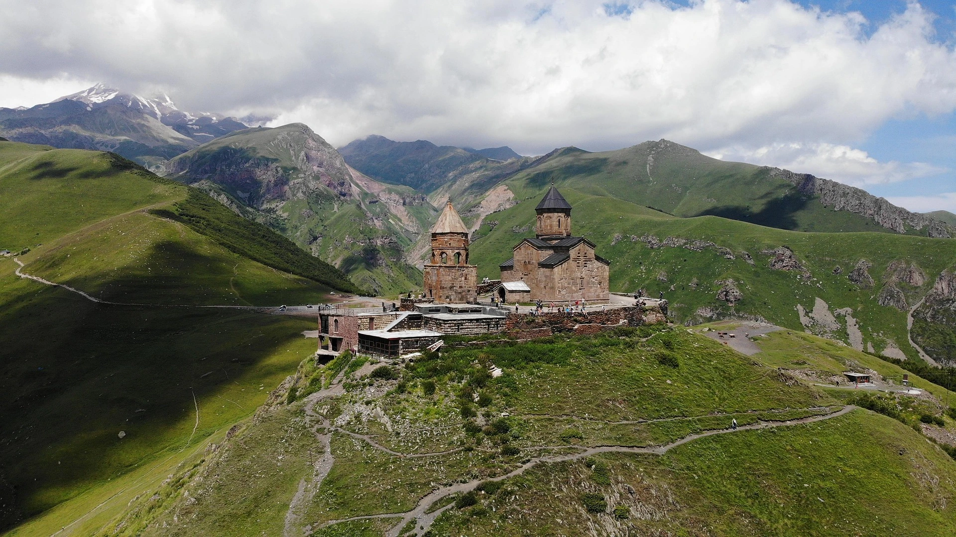 Kyrkan i Kazbegi, Georgien