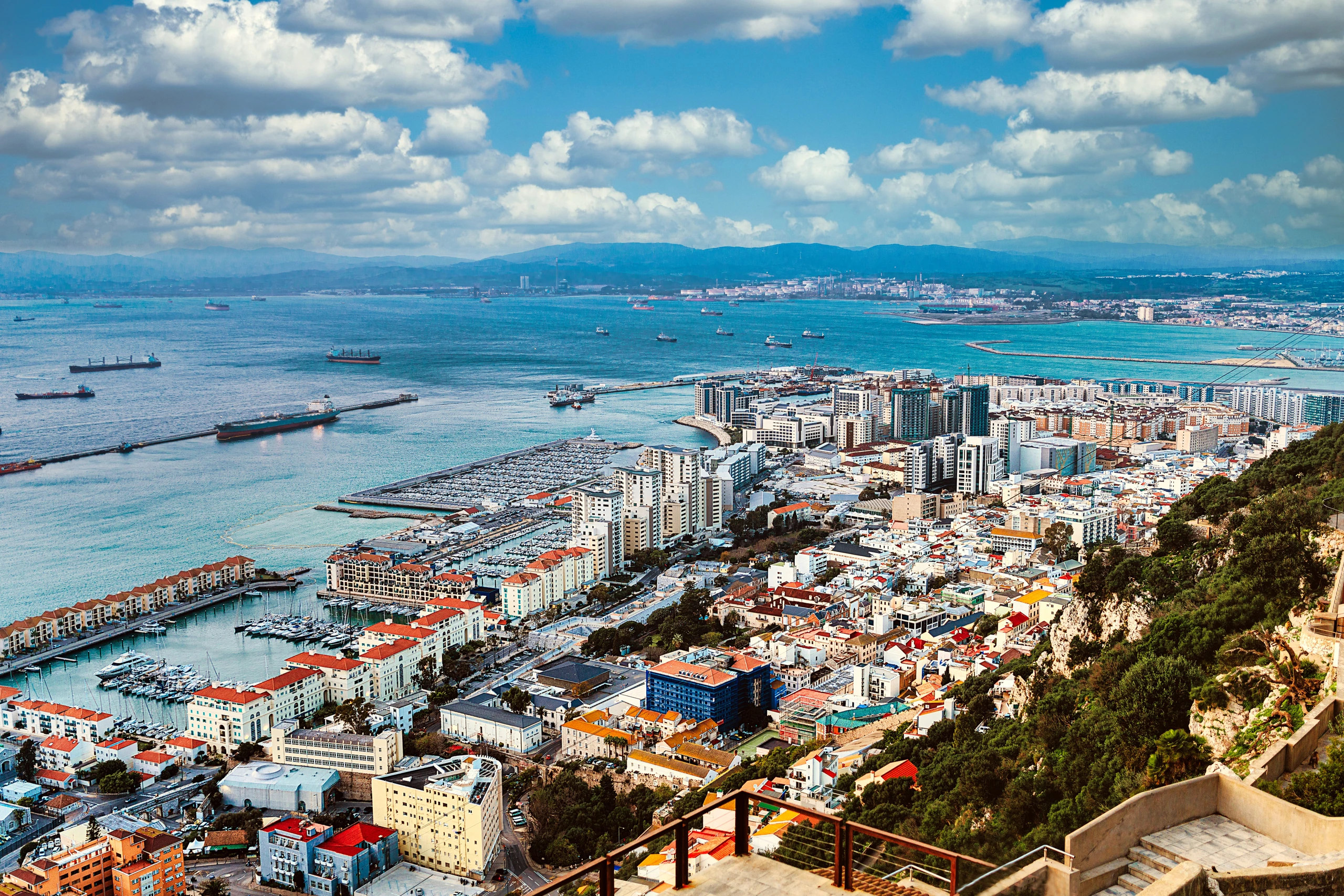 Utsikt över Gibraltar från toppen