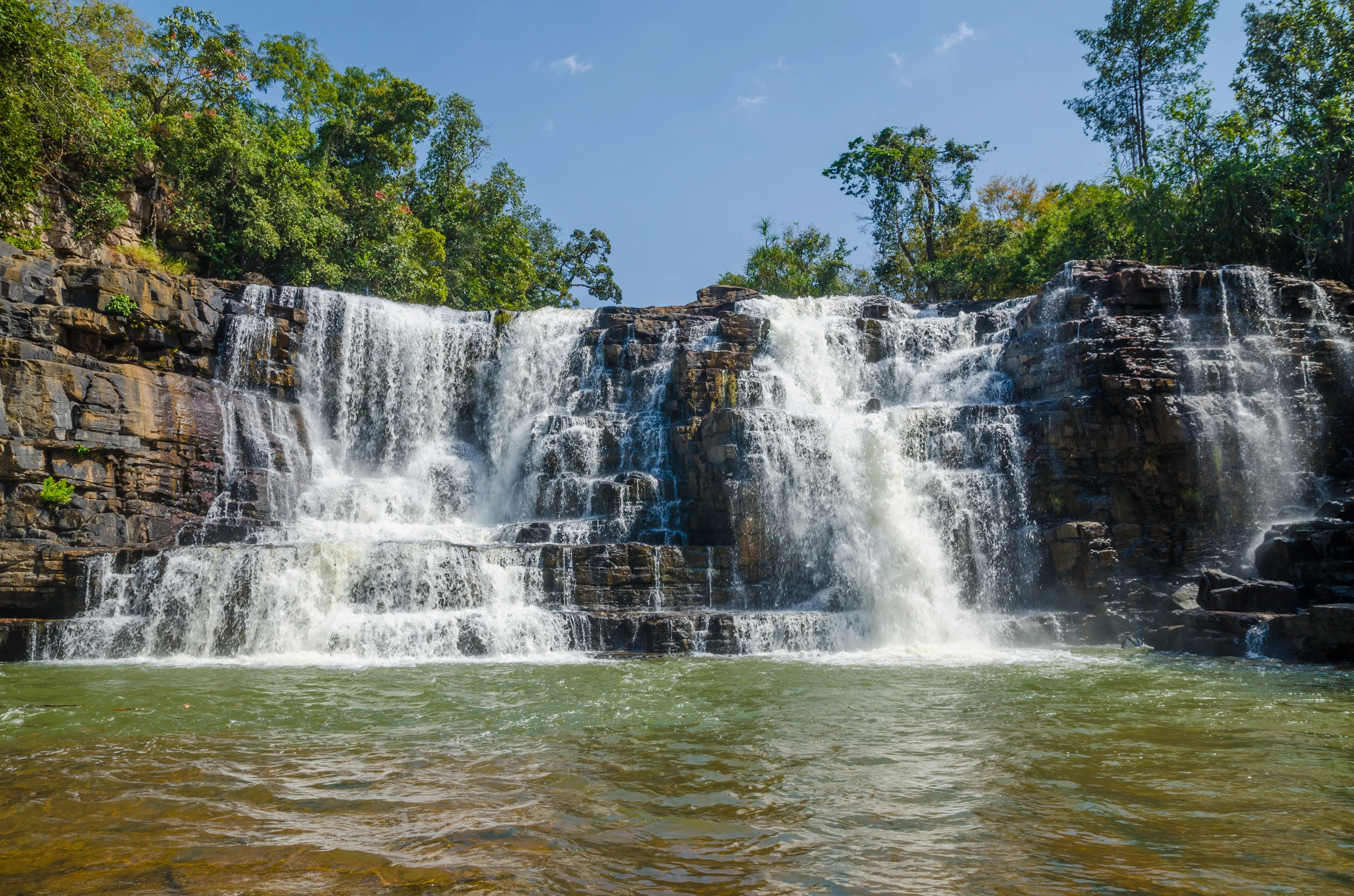 Saala vattenfall i Guinea