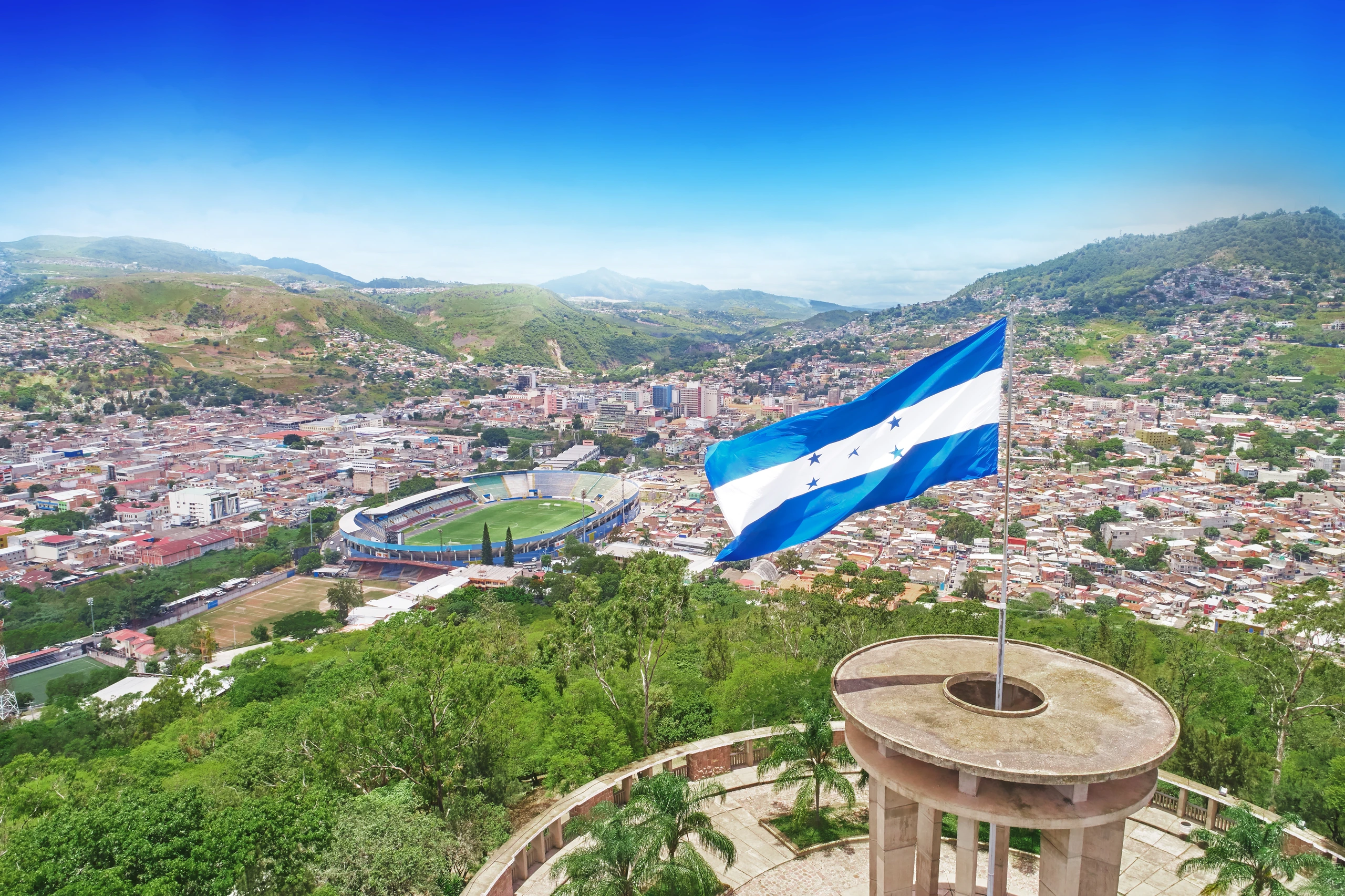 Honduras flagga i Tegucigalpa