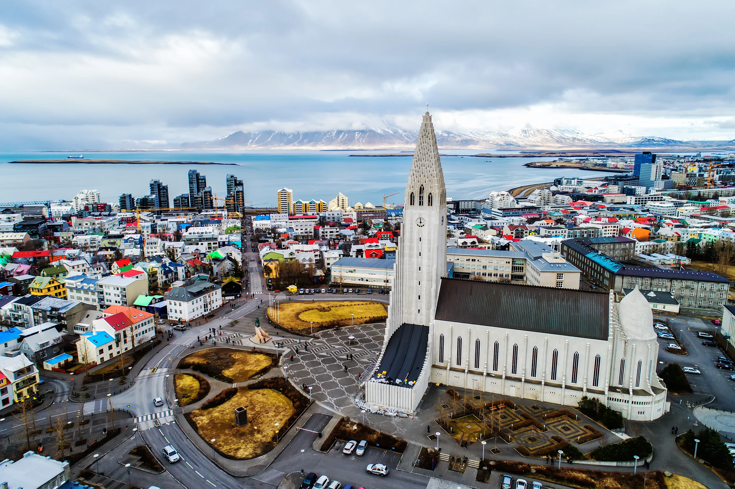 Flygfoto av Hallgrimskirkja i Reykjavik, Island