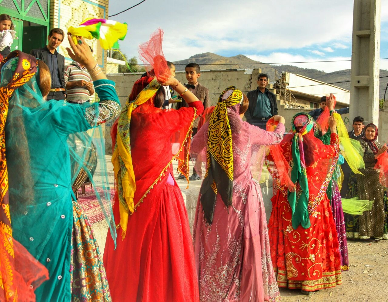 Lur-handdukstansare i Mamasani, Iran