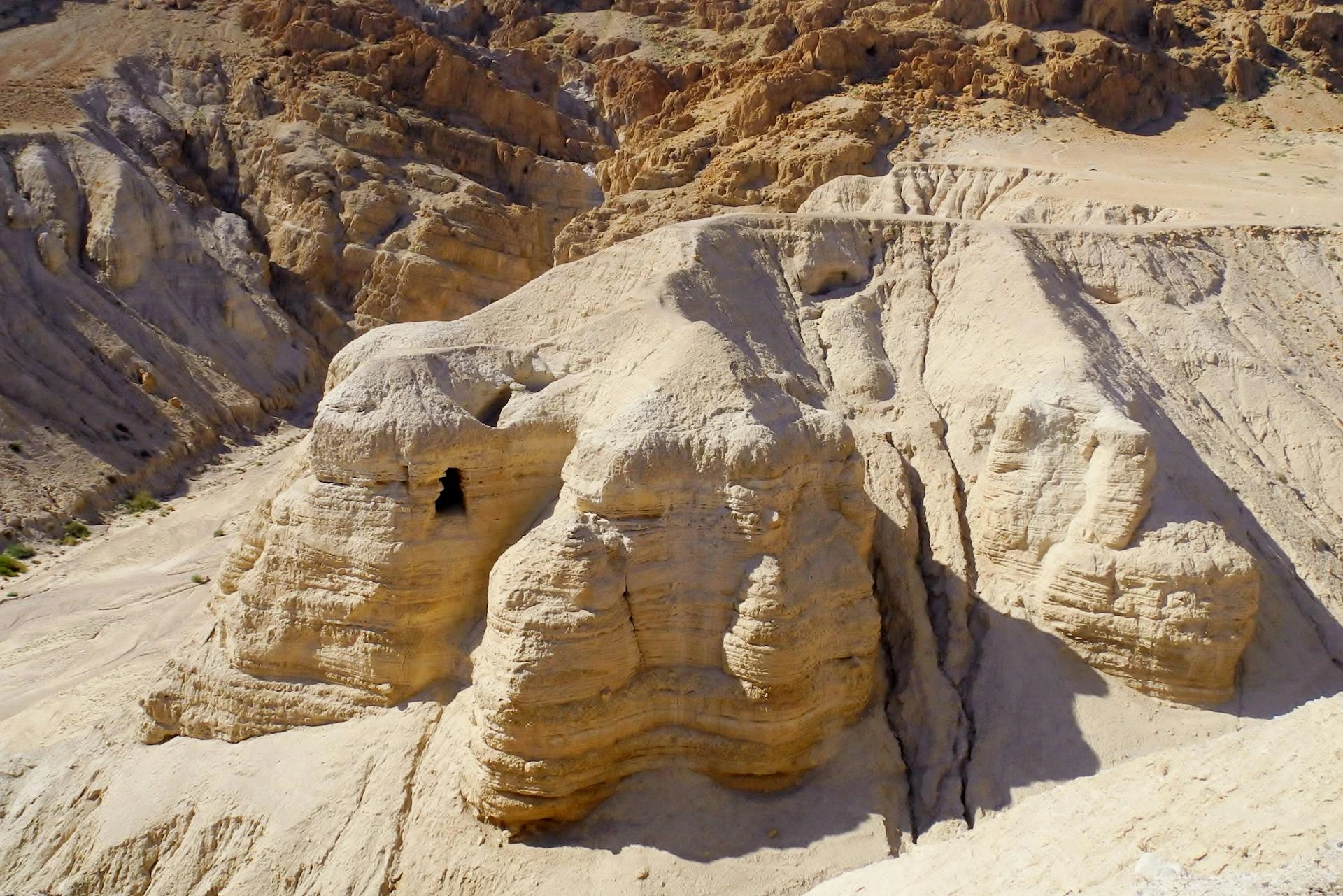 Grottor i Qumran National Park, Israel