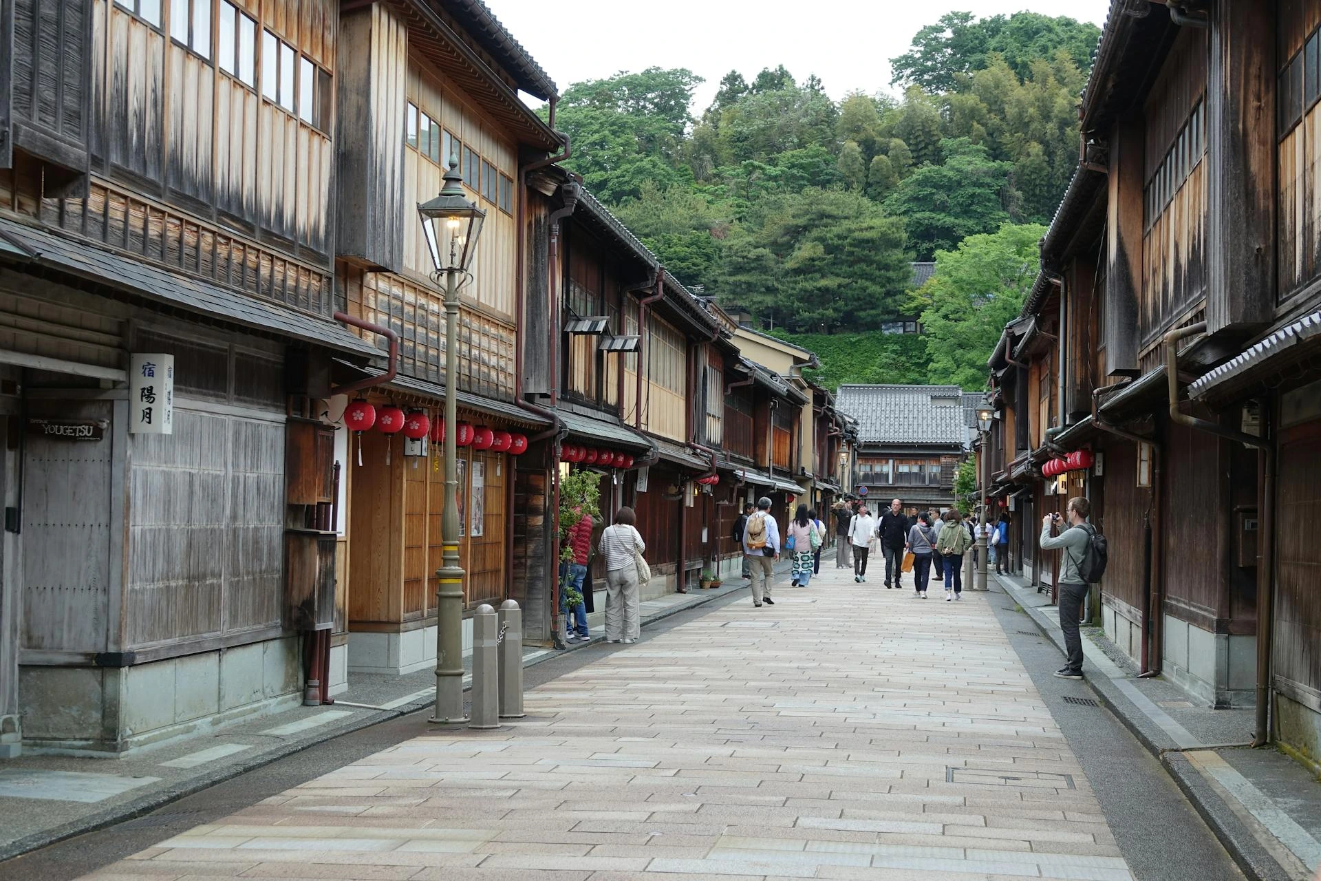 Traditionell gata i Higashi Chaya, Kanazawa, Japan