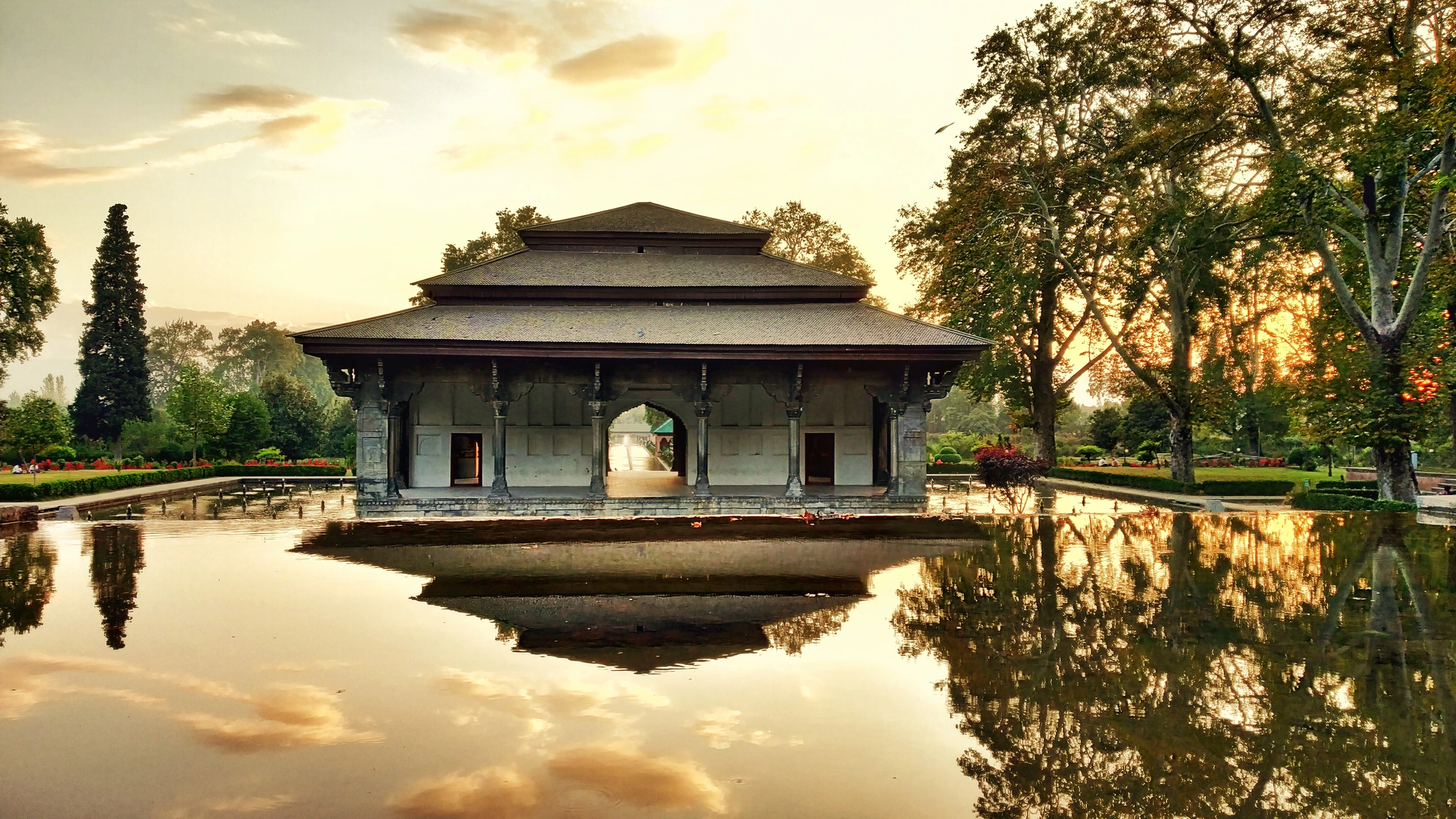 Shalimar Bagh i Kashmir