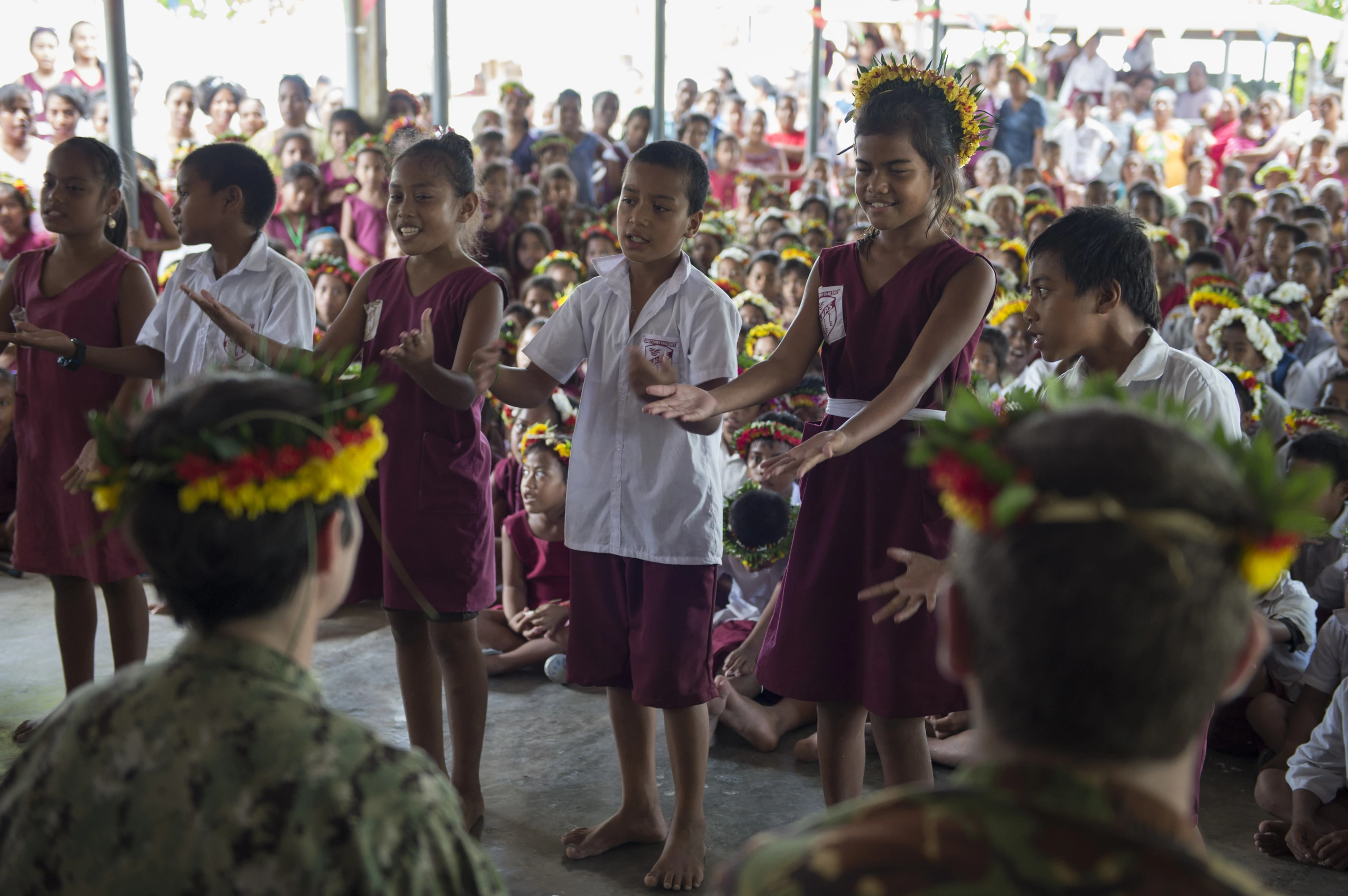 Barn på skola i Tarawa, Kiribati