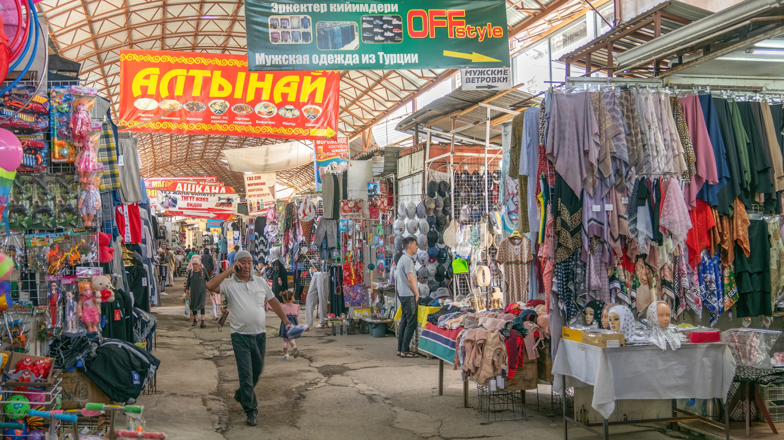 Osh Bazaar, livlig matmarknad, Kirgizistan