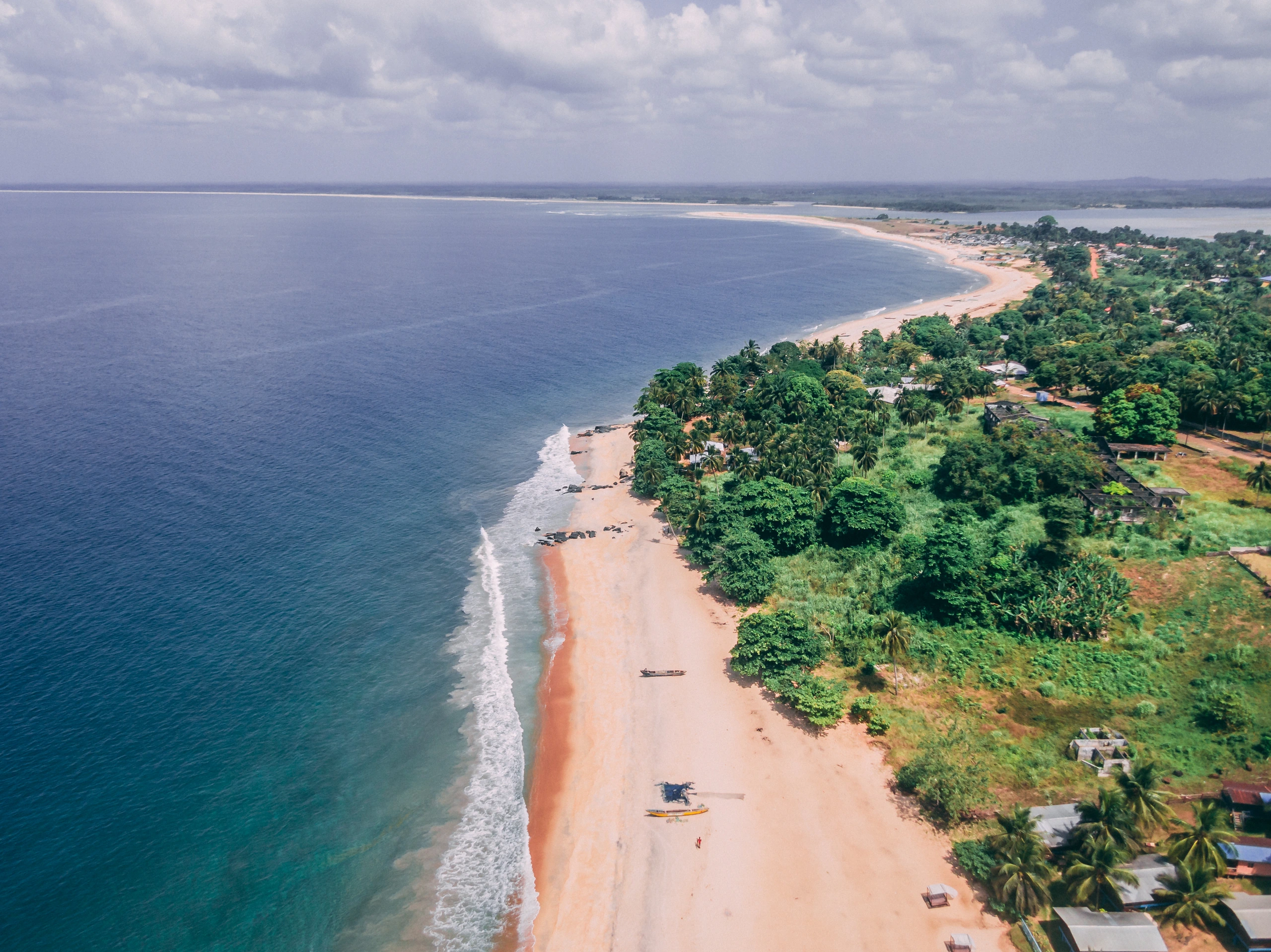 Flygfoto över Robertsport, Liberia