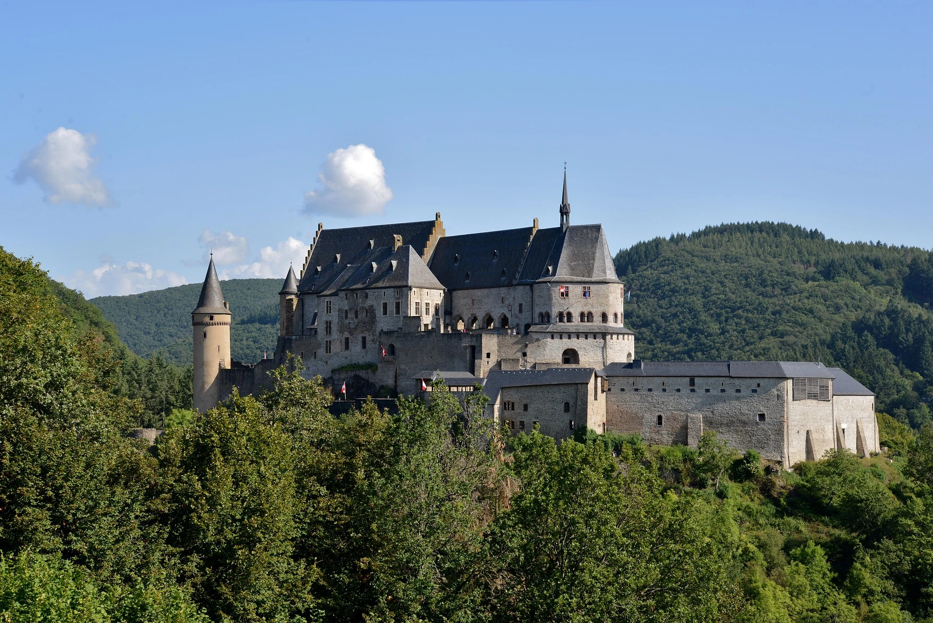 Vianden slott i Luxemburg