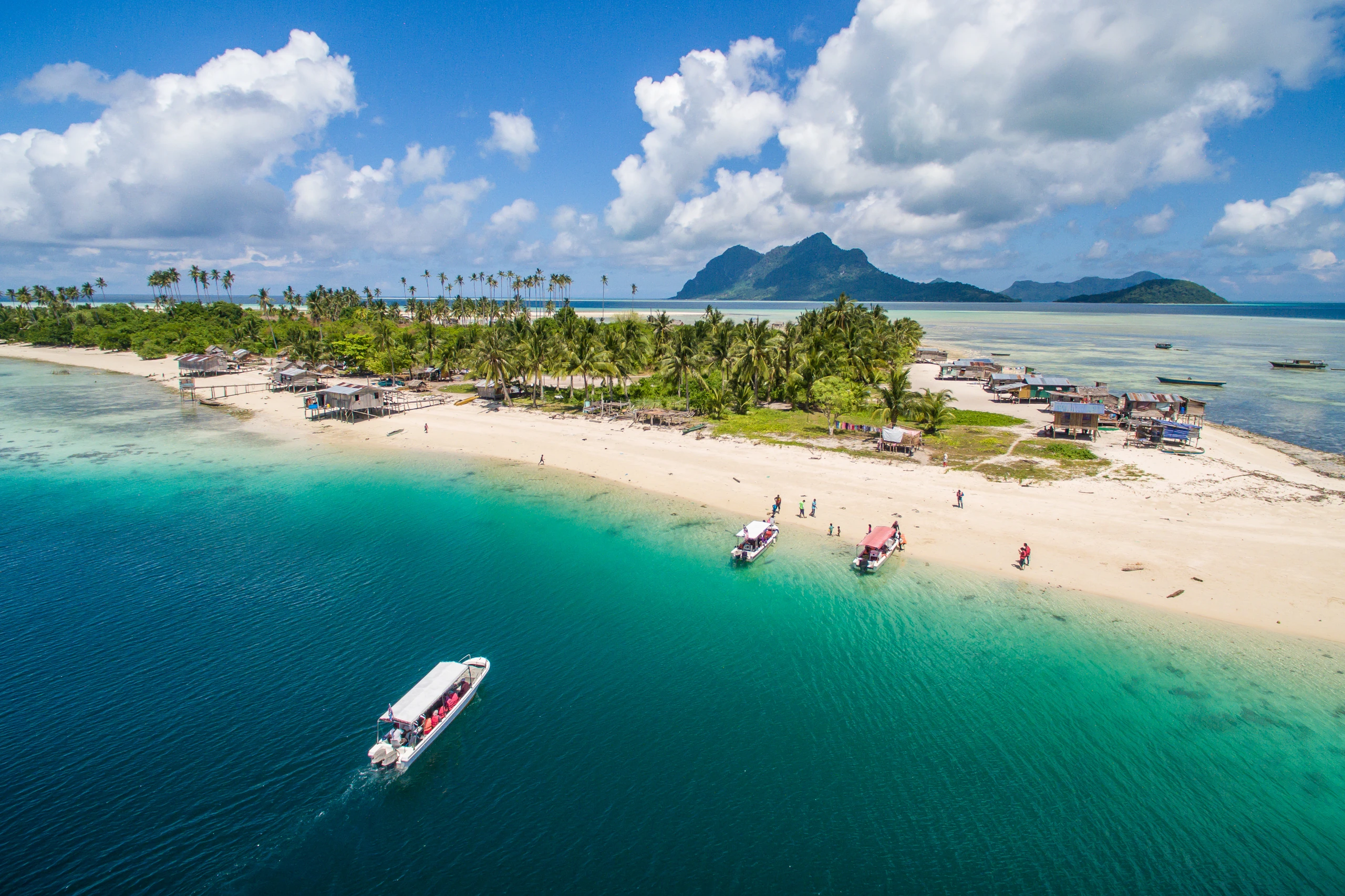 Flygfoto av Maiga Island och lagunen, Malaysia