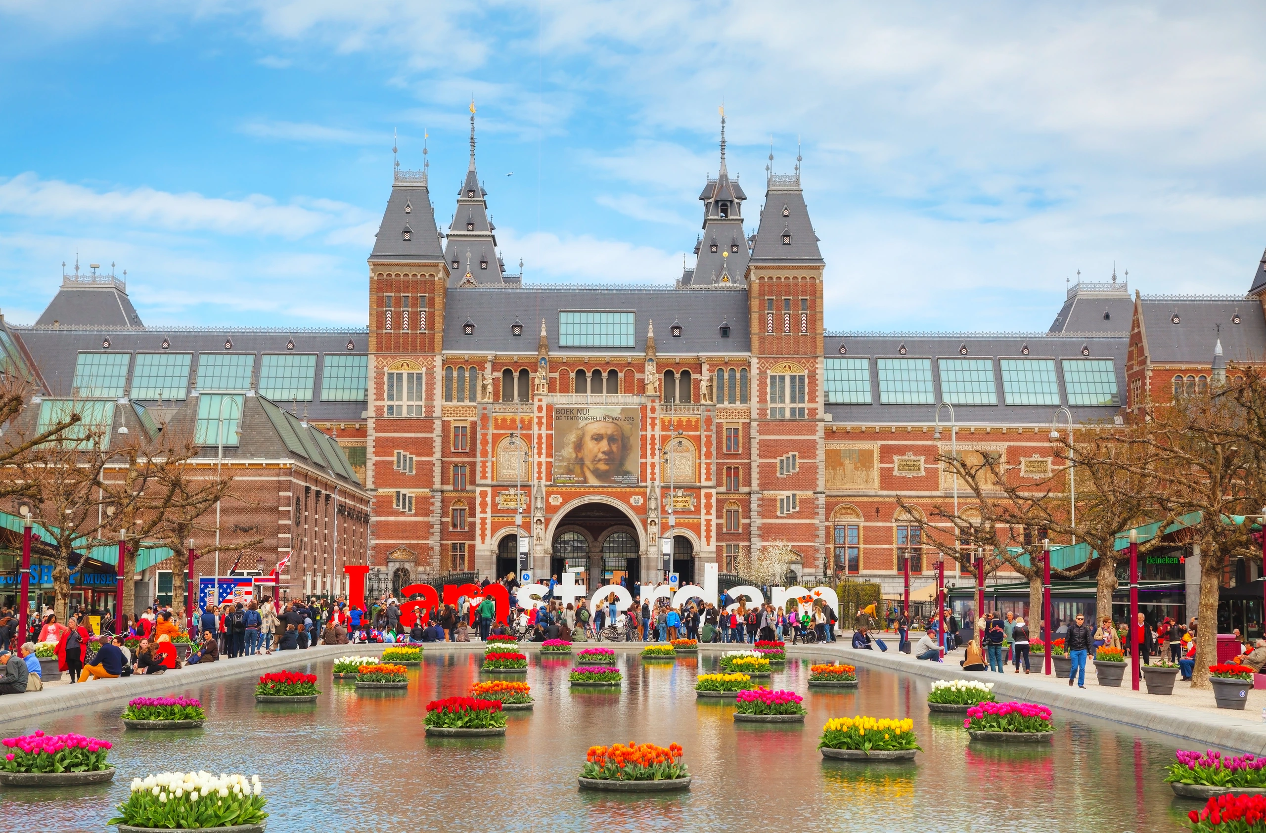I Amsterdam-slogan med turister, Nederländerna