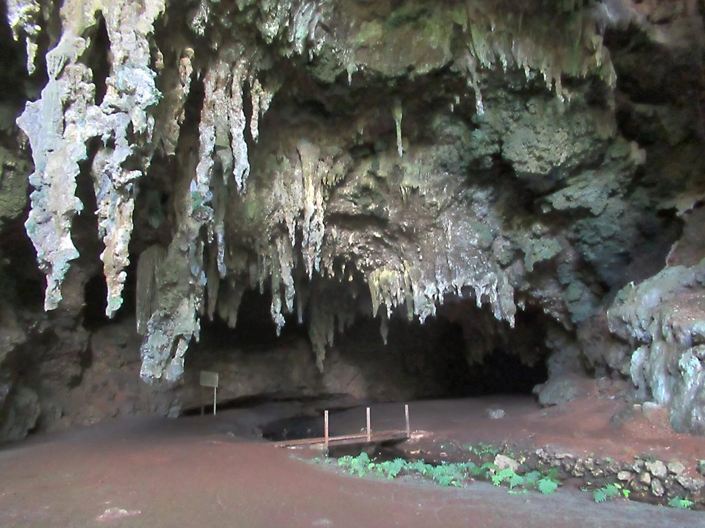 Grotte de la Reine Hortense, Nya Kaledonien