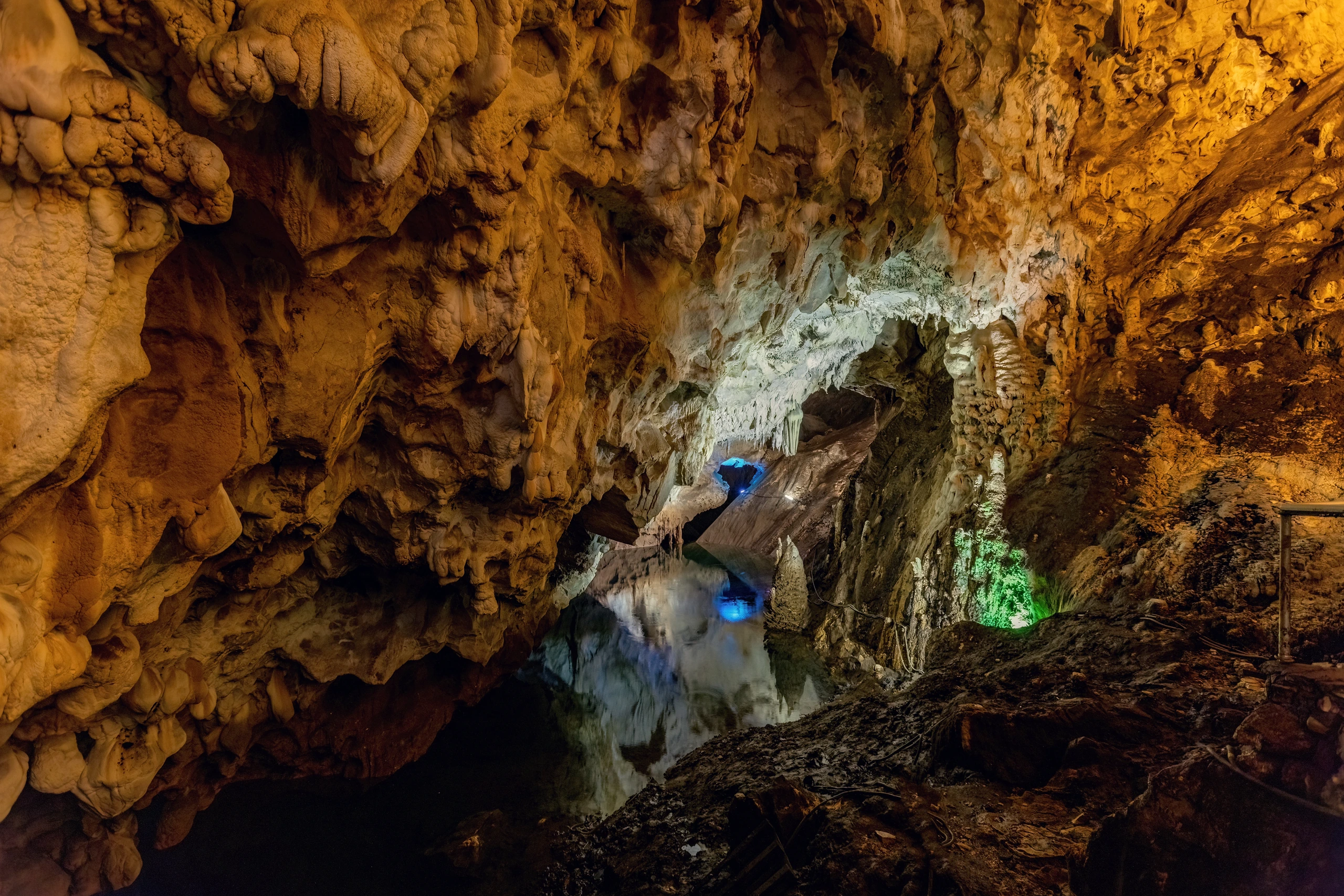 Vrelo-grottan i Matka Canyon, Skopje, Nordmakedonien