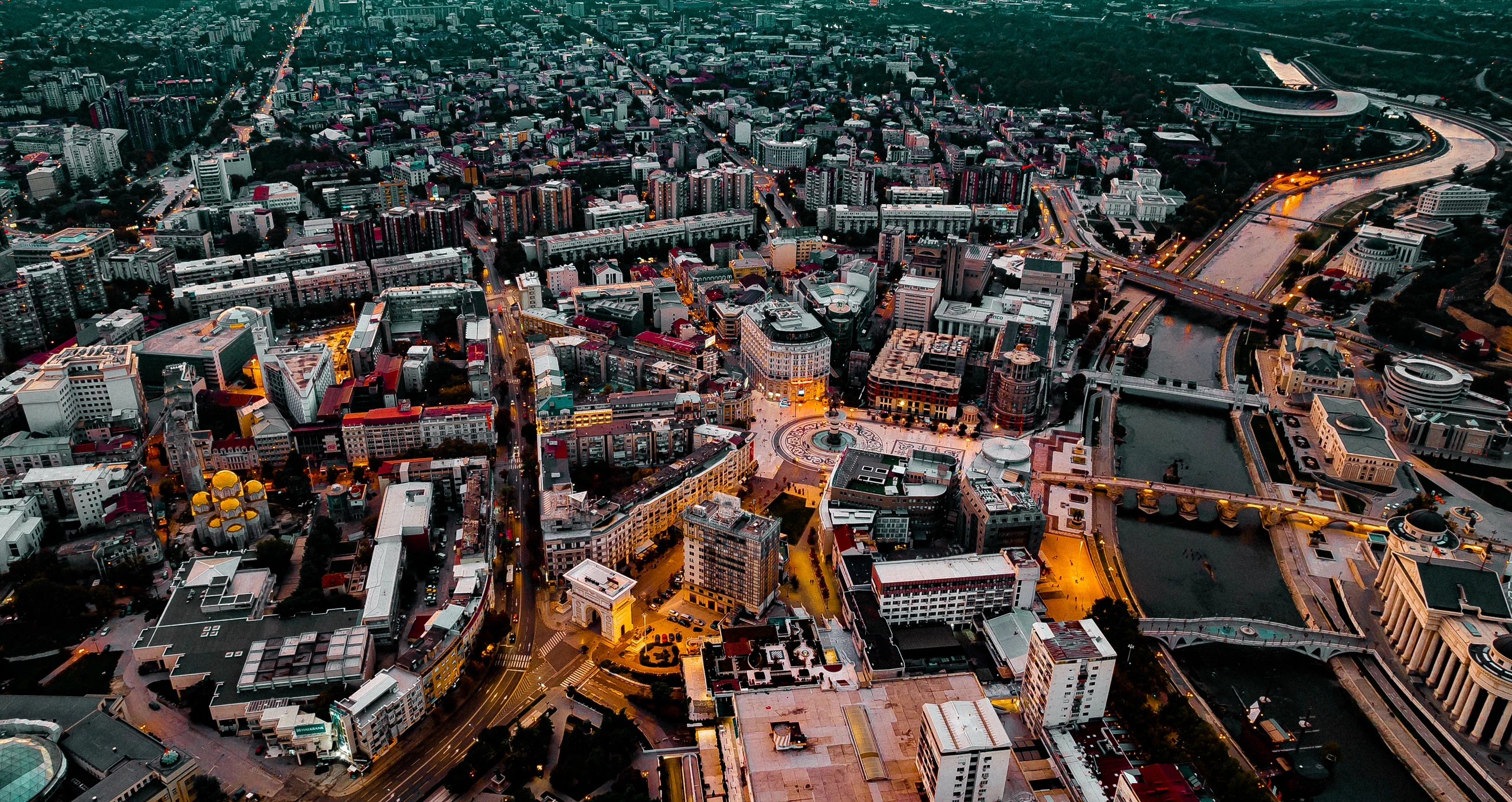 Flygfoto av Skopje, Nordmakedonien