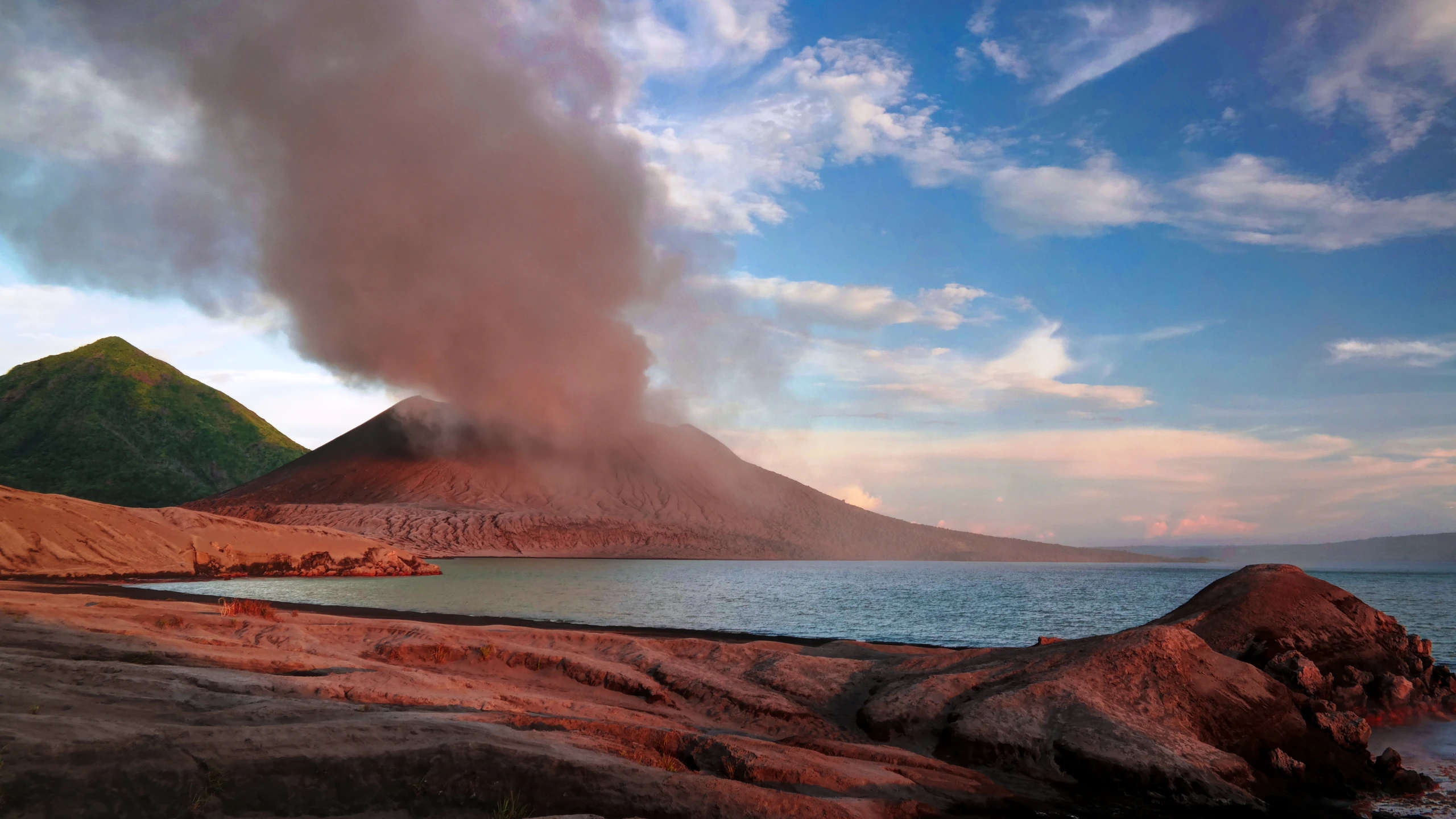 Vulkanen Tavurvur, Rabaul, Papua Nya Guinea