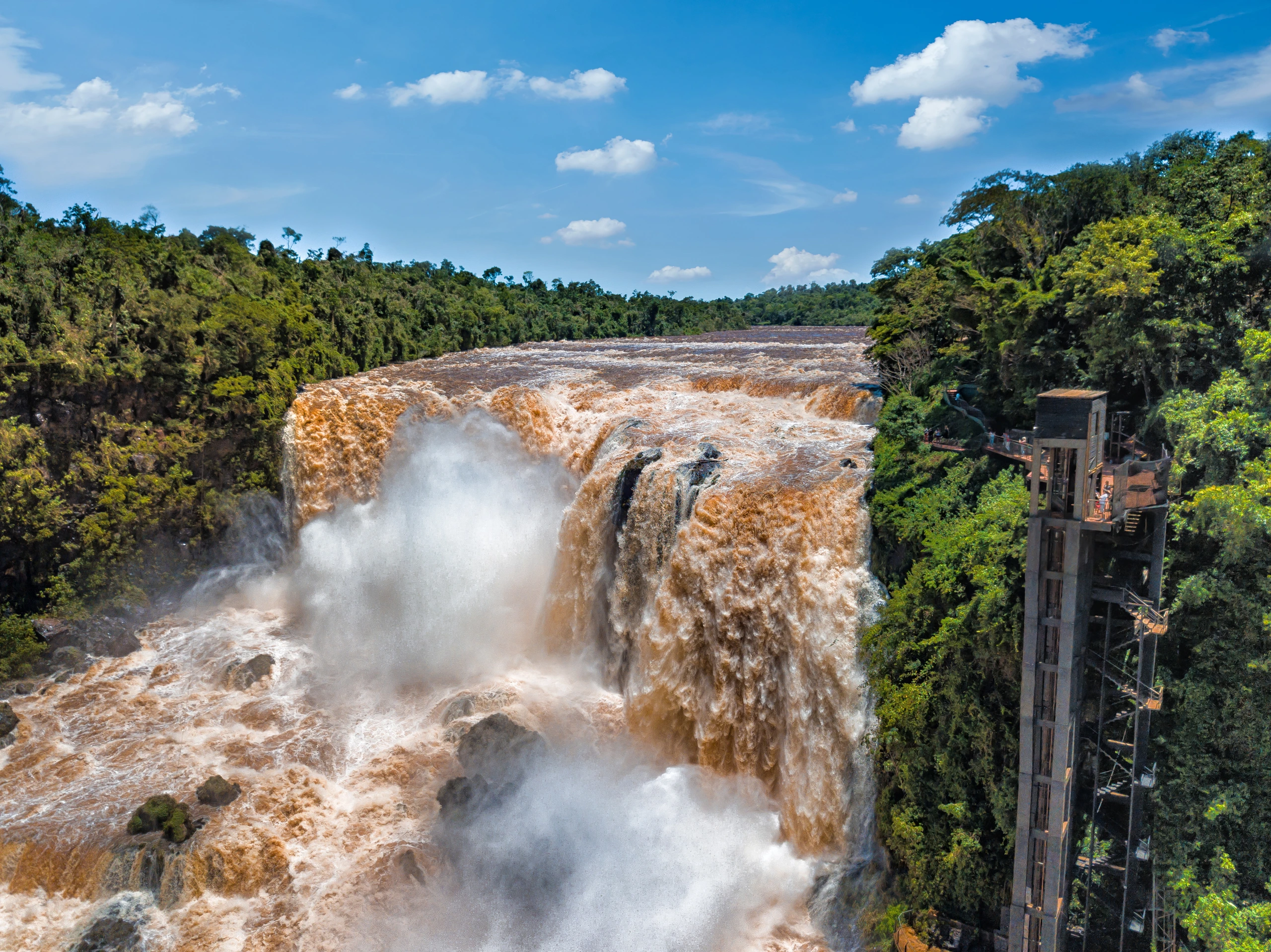 Saltos del Monday nära Ciudad del Este, Paraguay