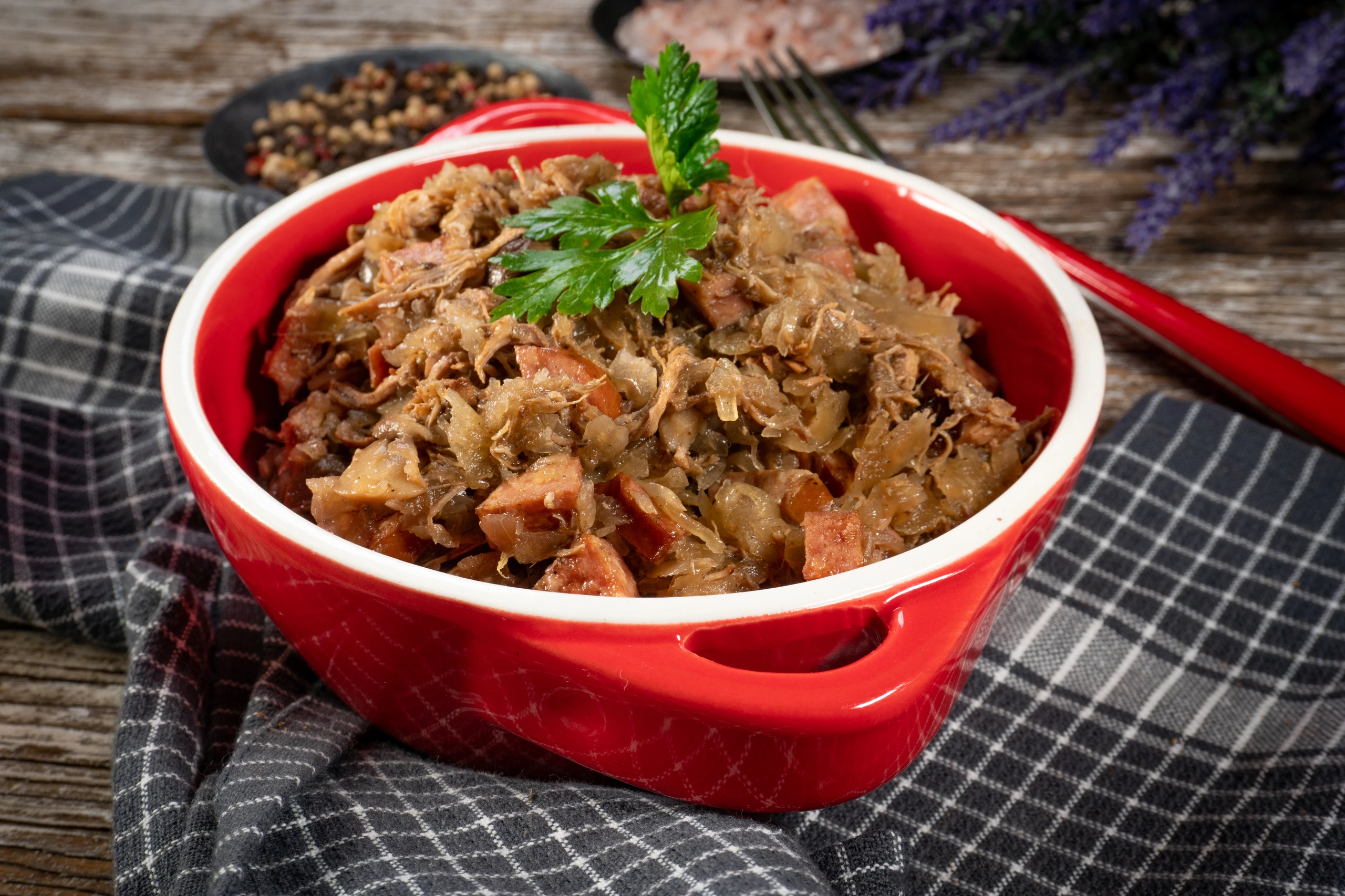 Bigos med surkål och korv, Polen
