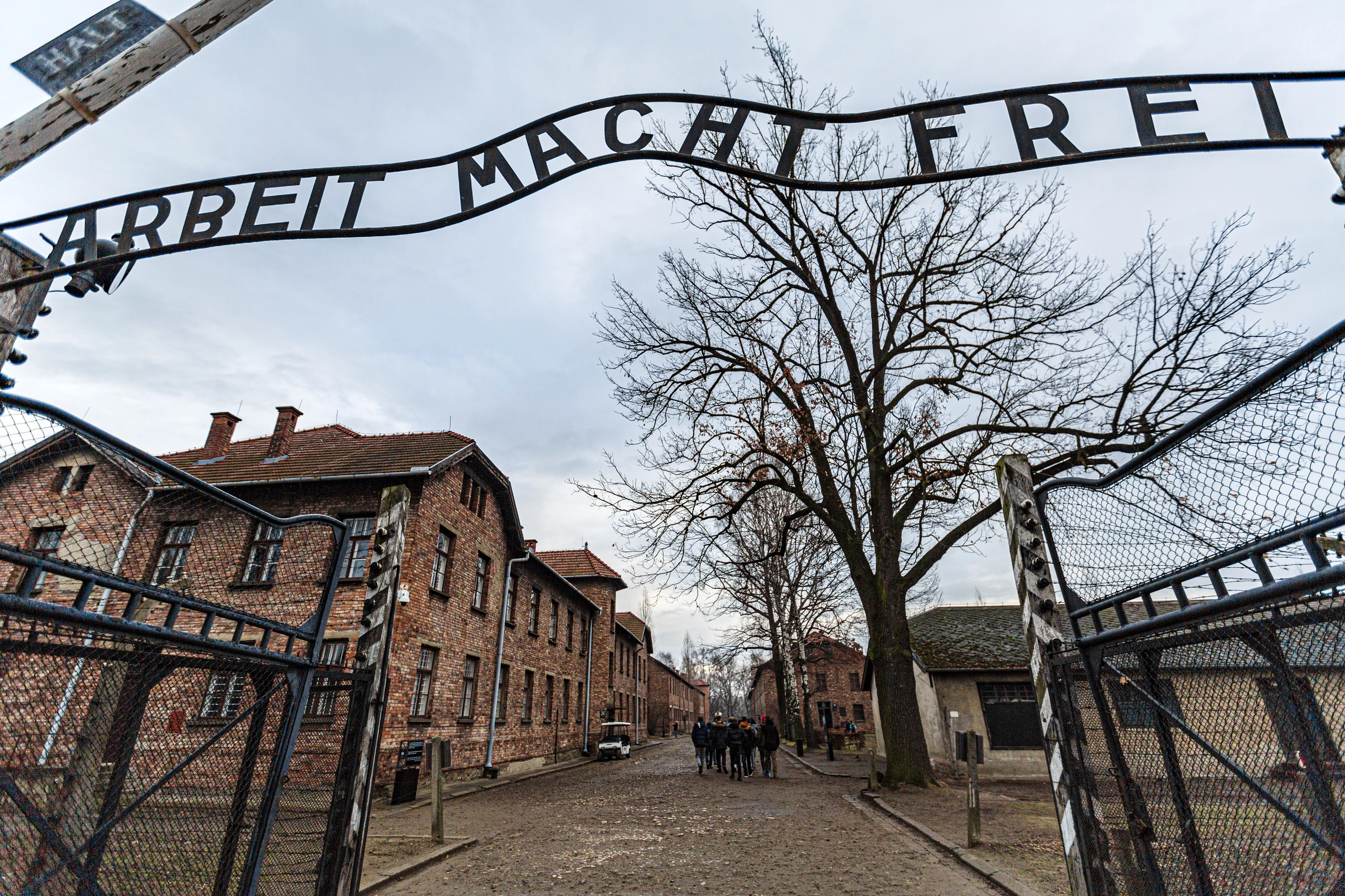 Arbeit Macht Frei" vid Auschwitz I, Polen