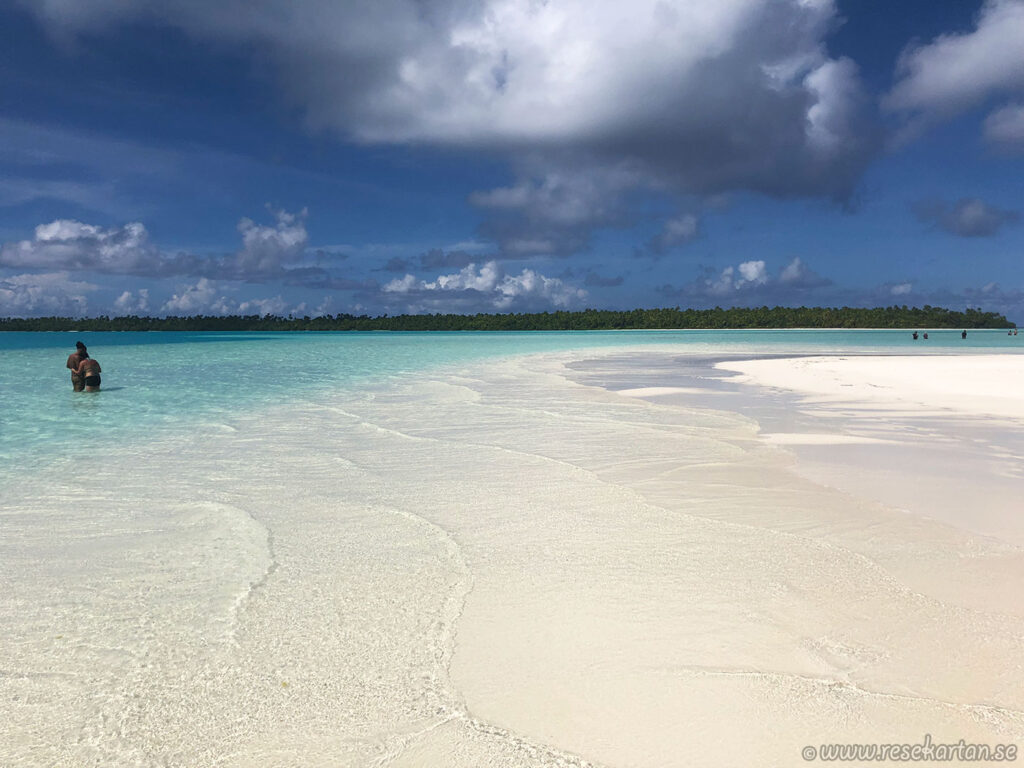 sandbank of one foot island