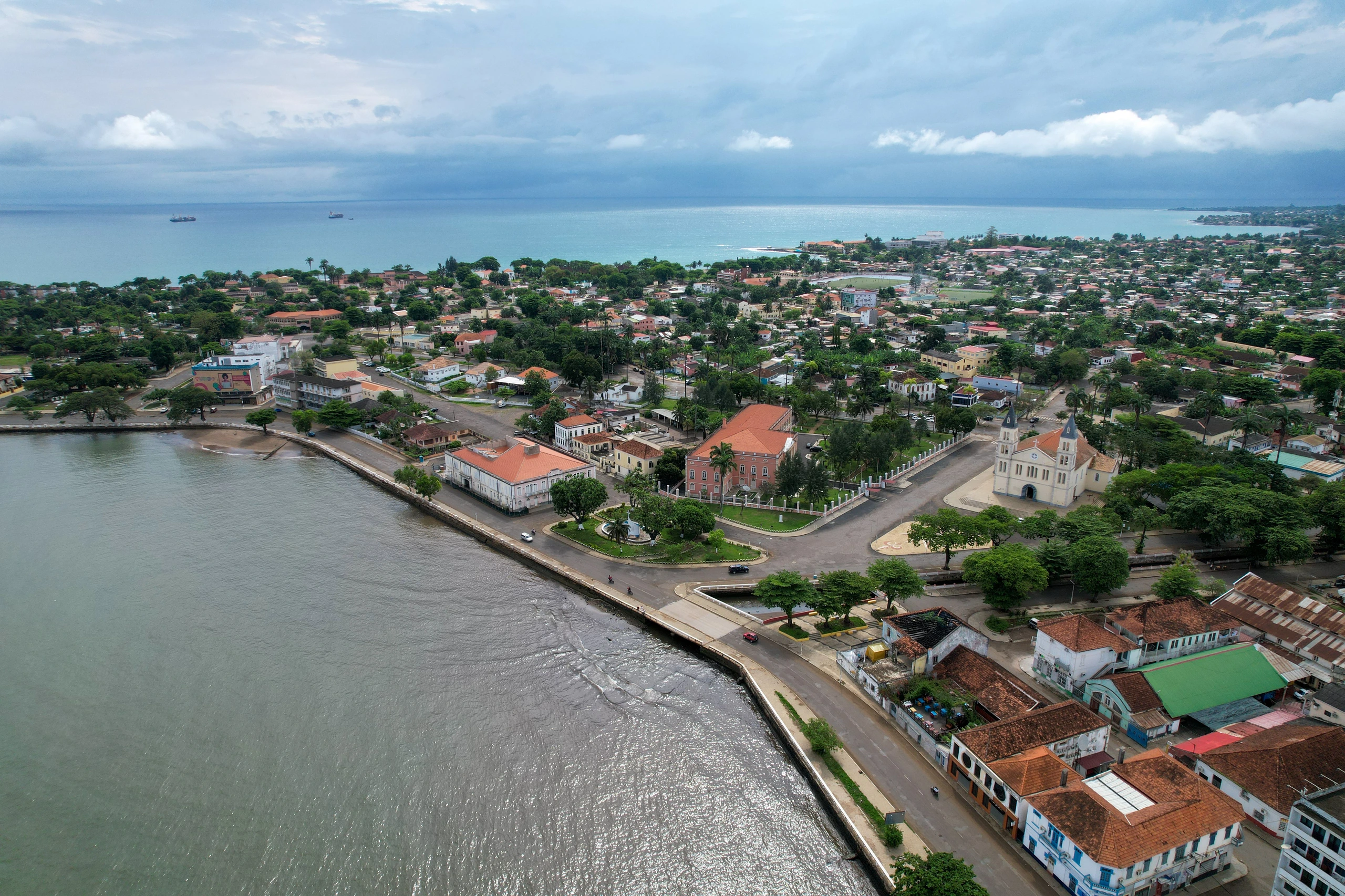 Flygfoto av Katedralen São Tomé, São Tomé och Príncipe
