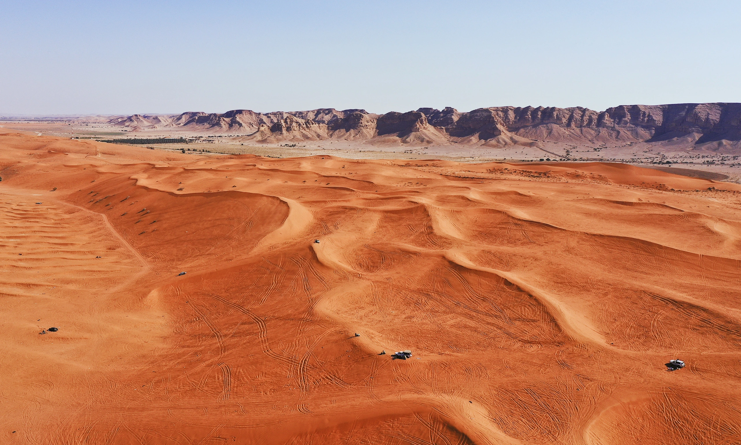 Flygfoto av röda sanddyner, Saudiarabien