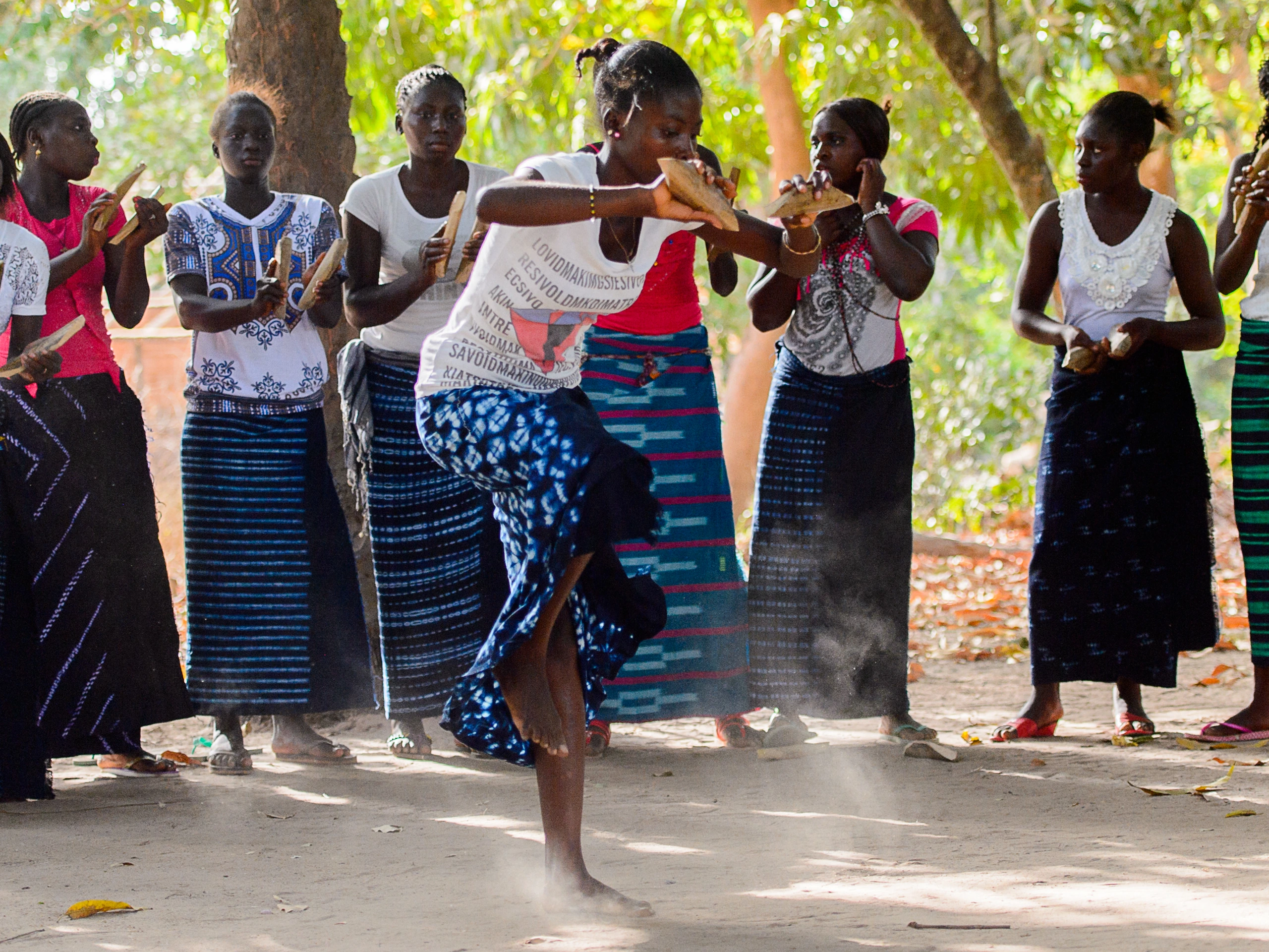 Traditionell Kumpo-dans nära Kaguit village, Senegal