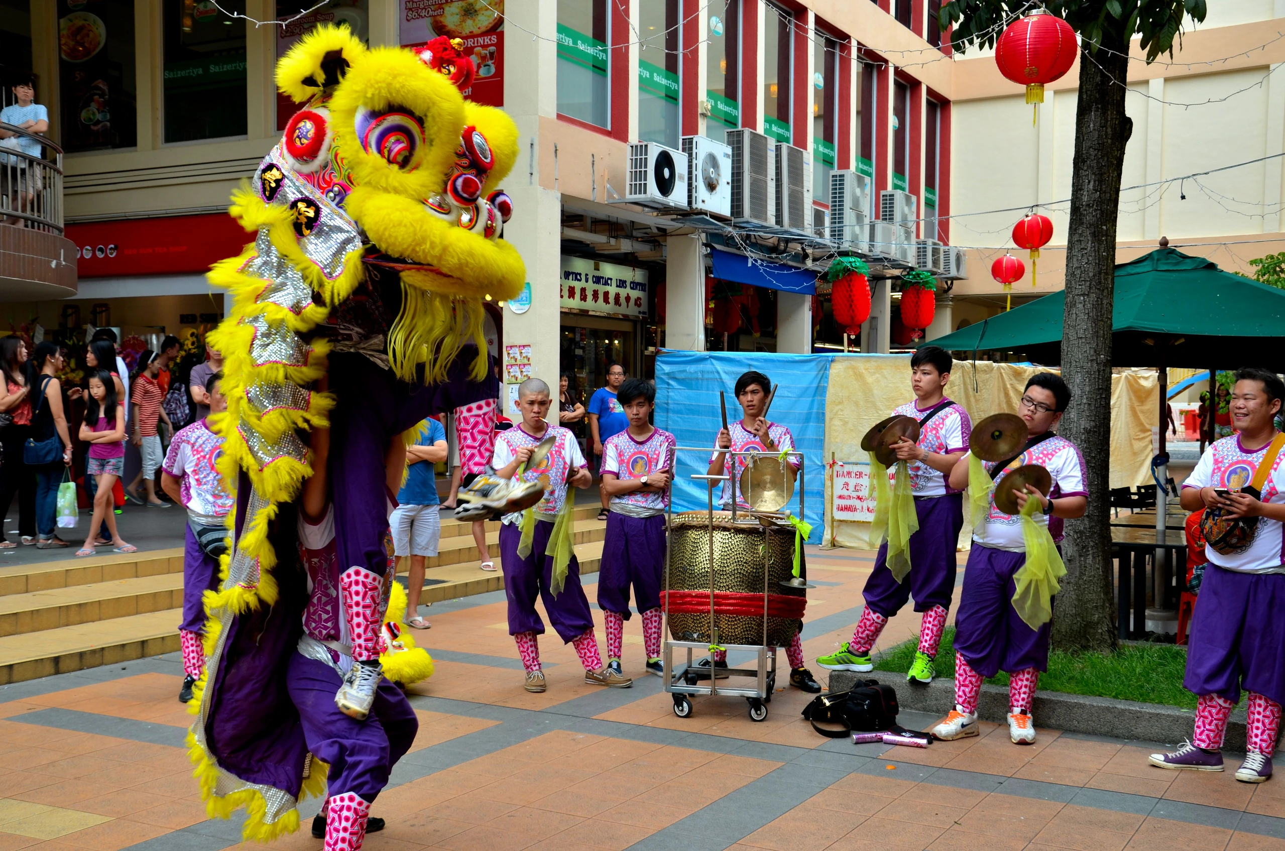 Lion dance i Toa Payoh, Singapore