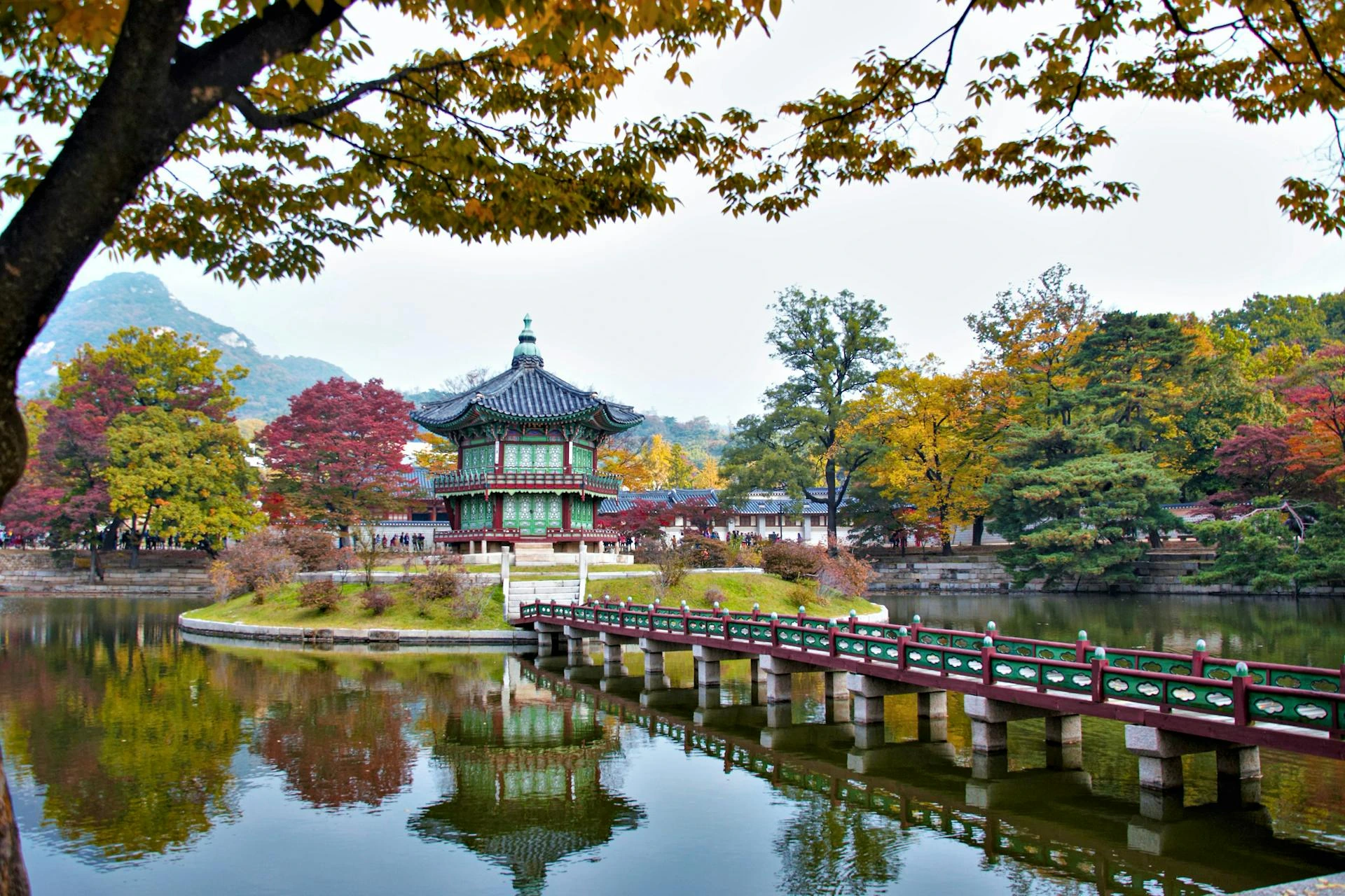 Hyangwonjeong Pavilion i Sydkorea