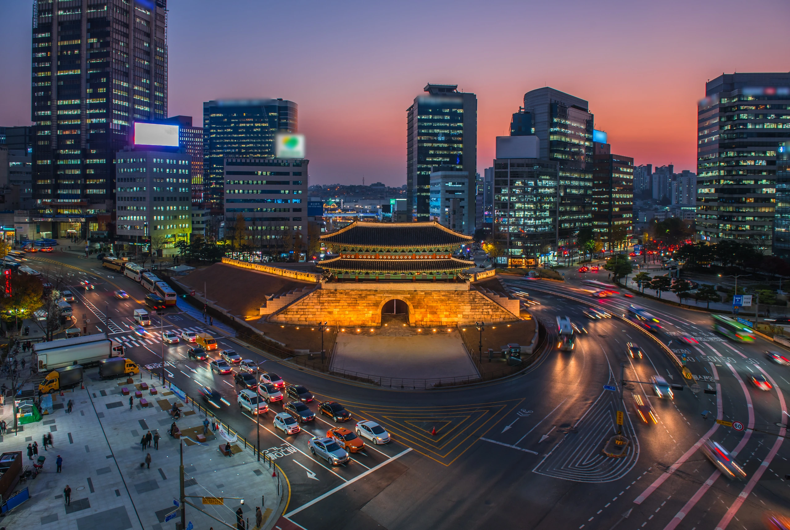Nattvy över stad i Sydkorea