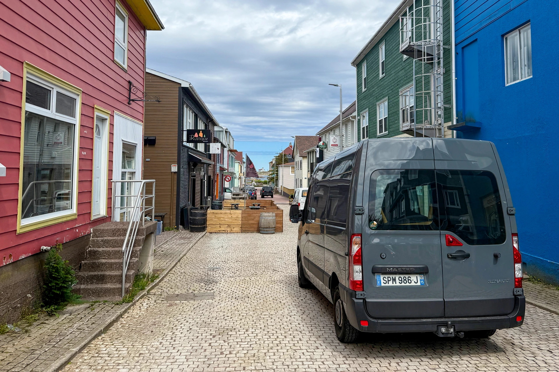 Rue Albert Briand i Saint-Pierre, Saint-Pierre och Miquelon