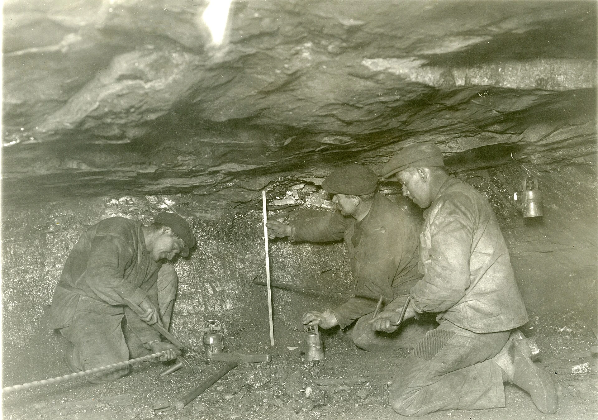 Sveaminers på Svalbard