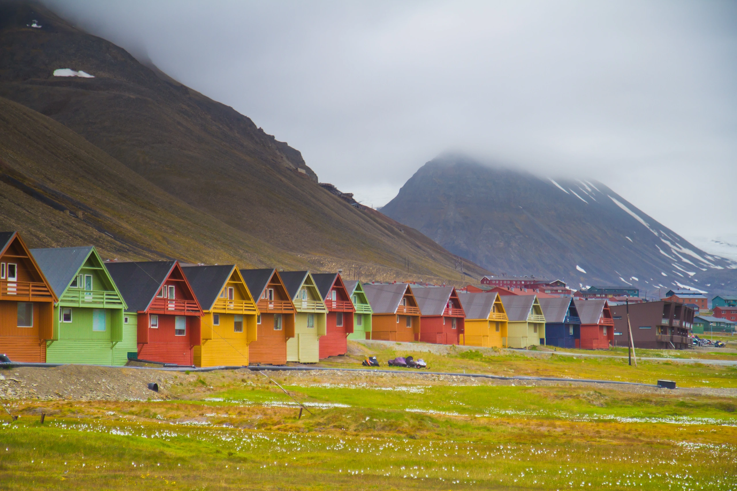 Färgglada hus i Longyearbyen, Svalbard