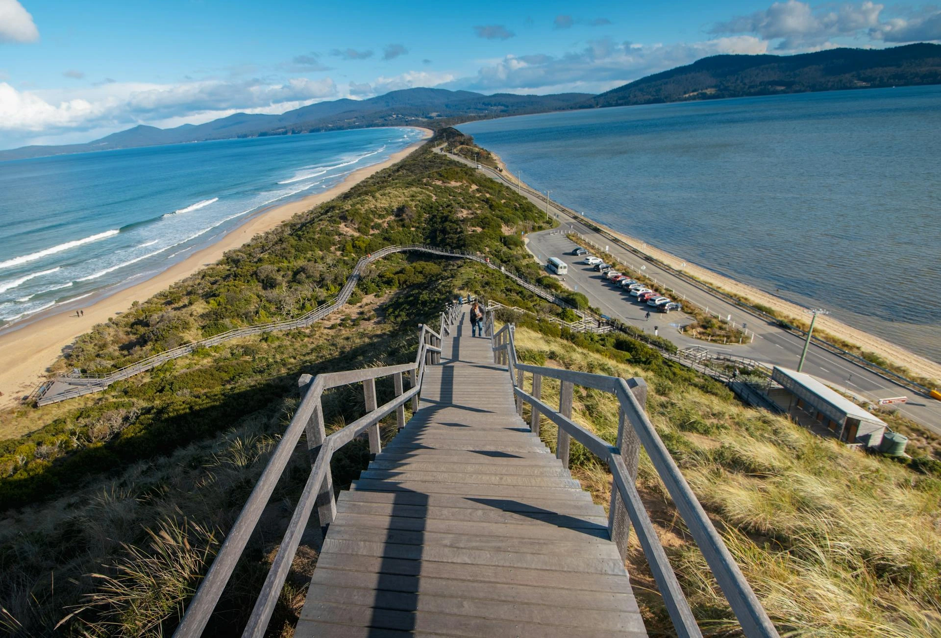 Trätrappor vid utsiktspunkt på halvön, Tasmanien