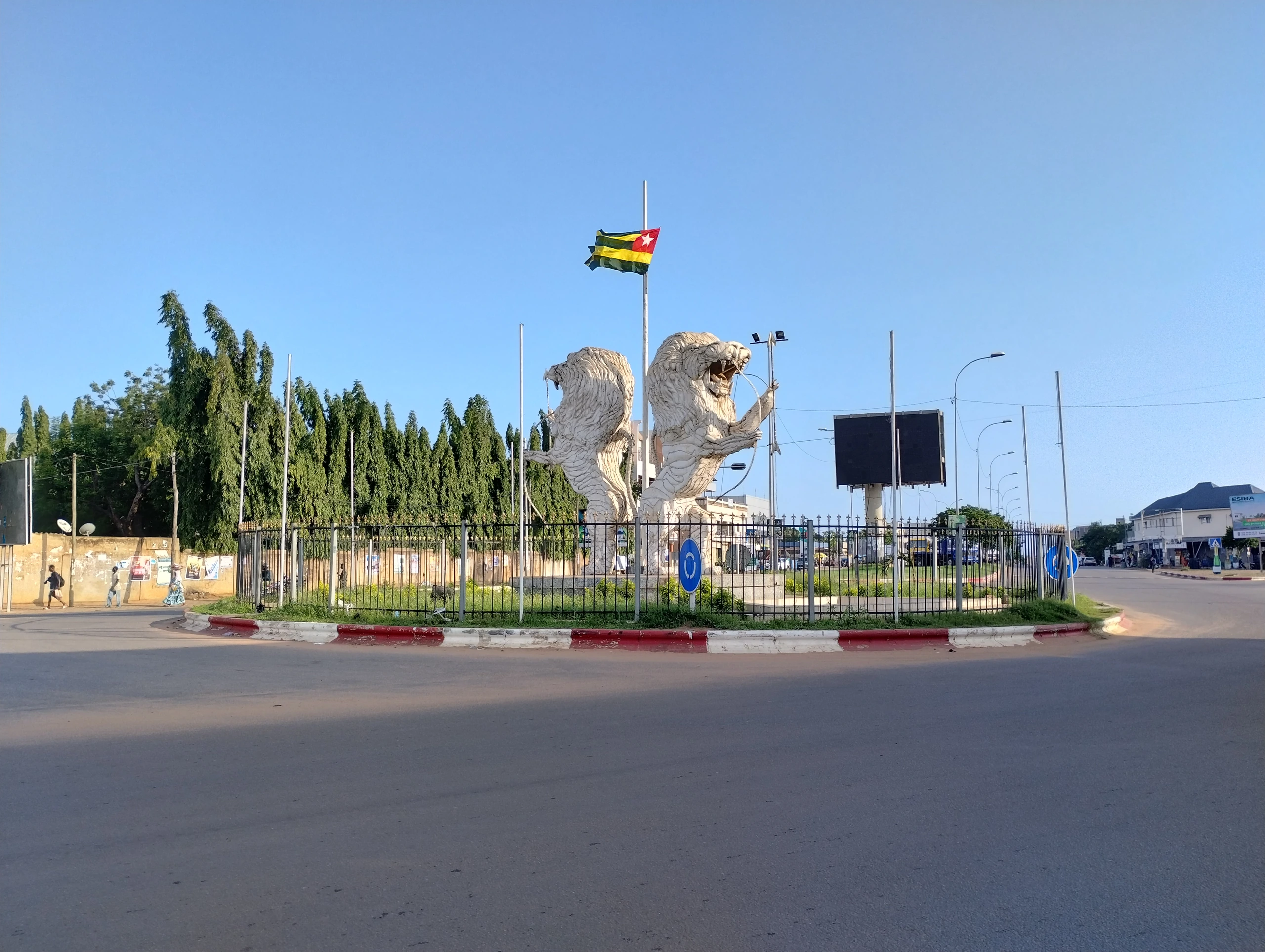 Carrefour deux lions, Togo